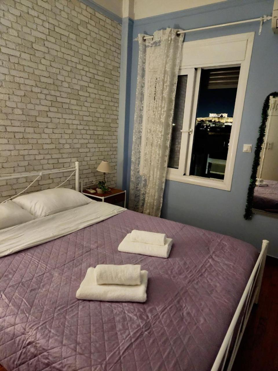 Cozy Suite with Acropolis View