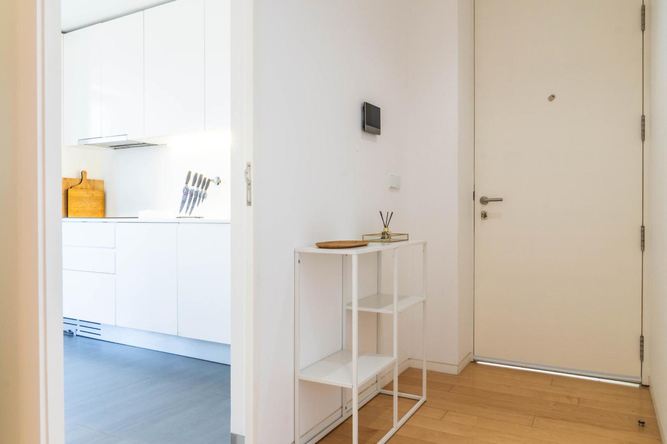 Wave Break Apartment