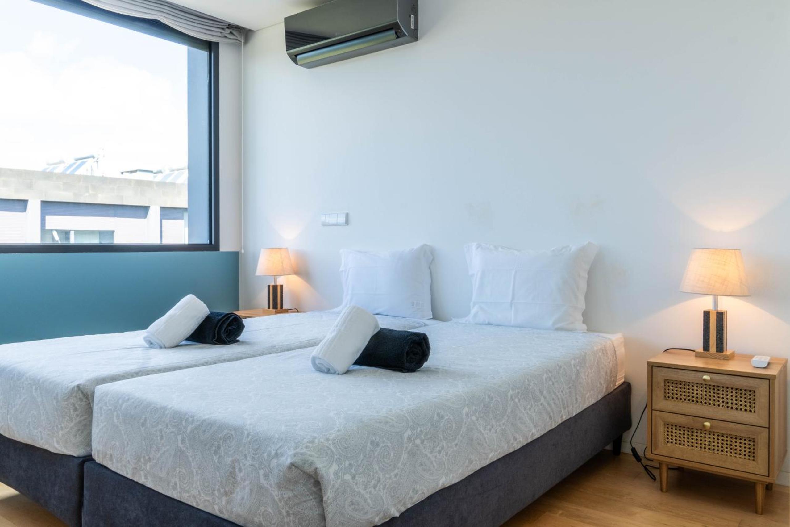 Wave Break Apartment
