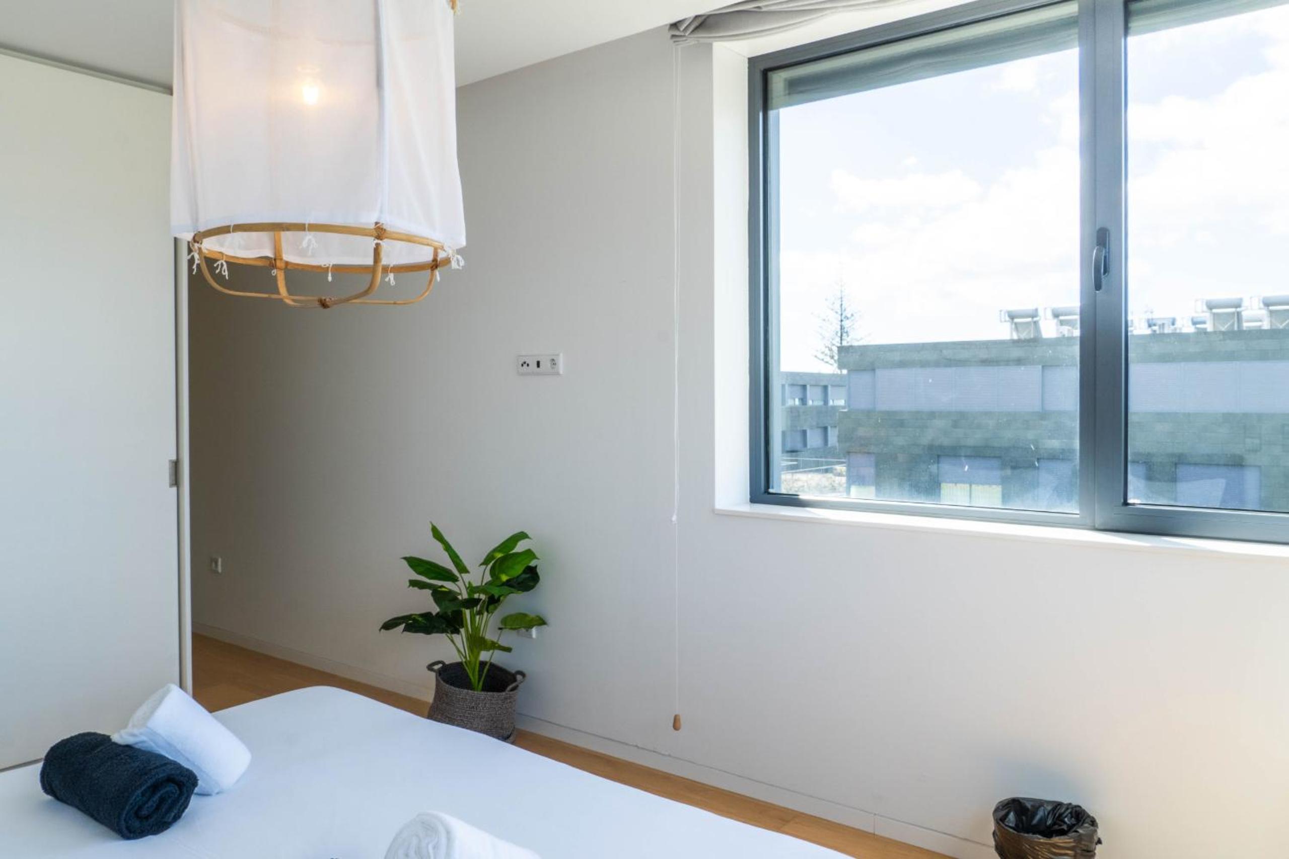 Wave Break Apartment