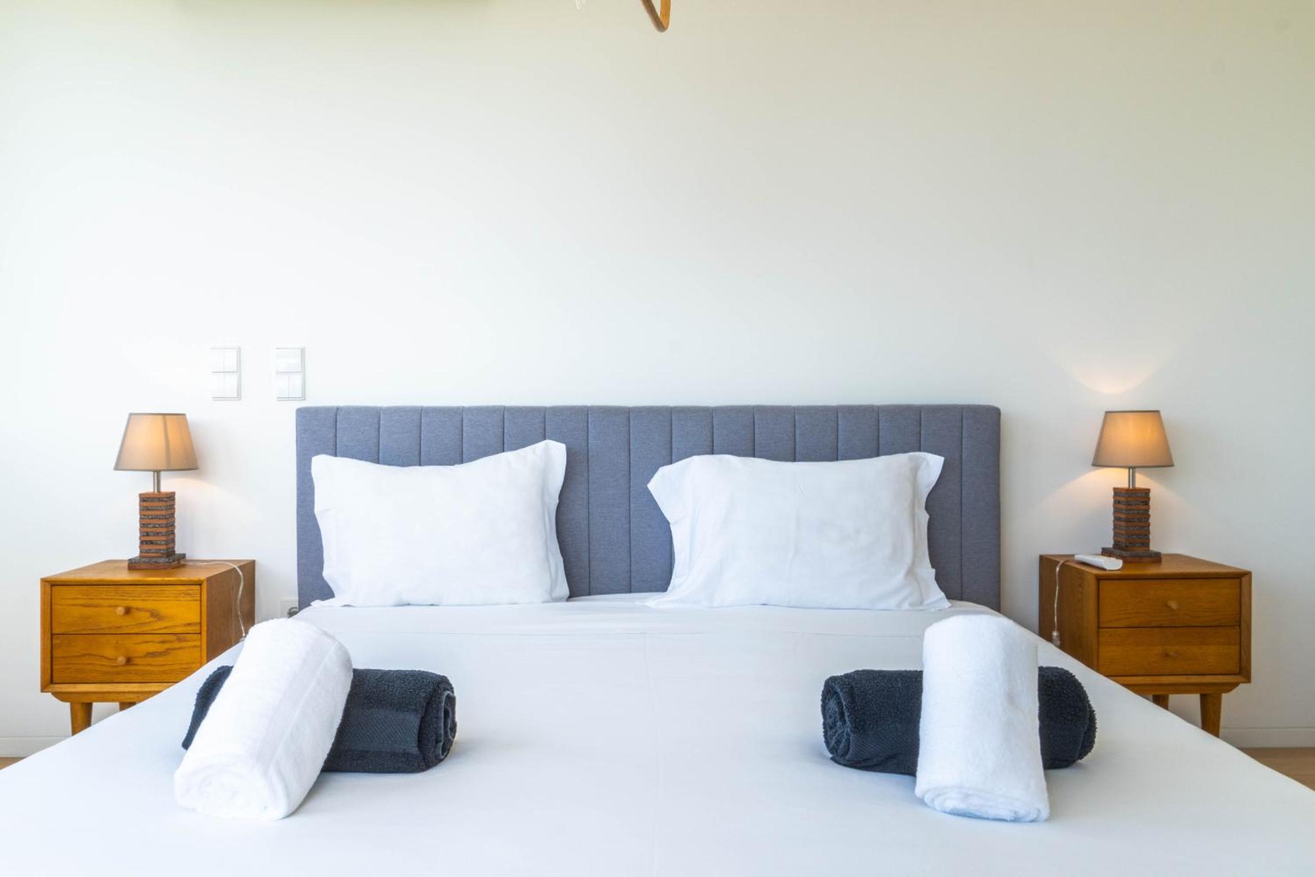 Wave Break Apartment