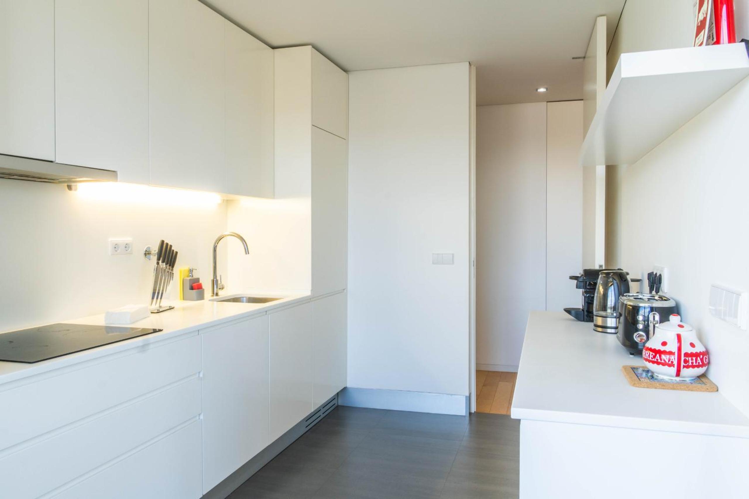 Wave Break Apartment