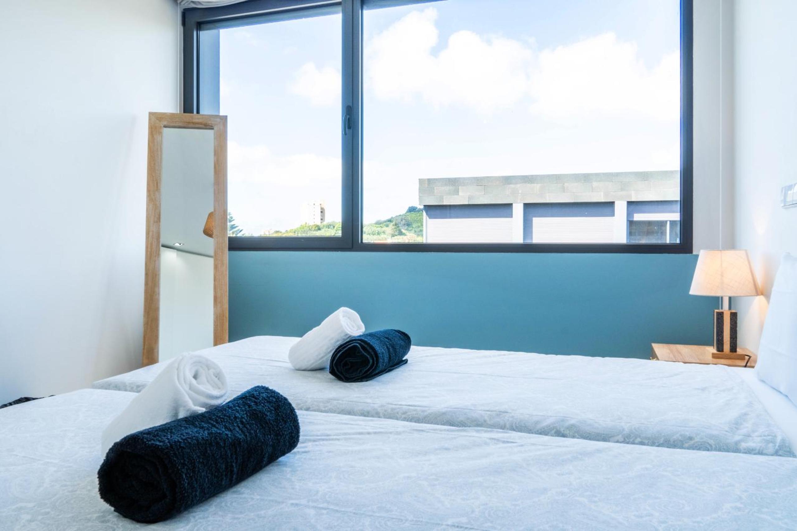 Wave Break Apartment