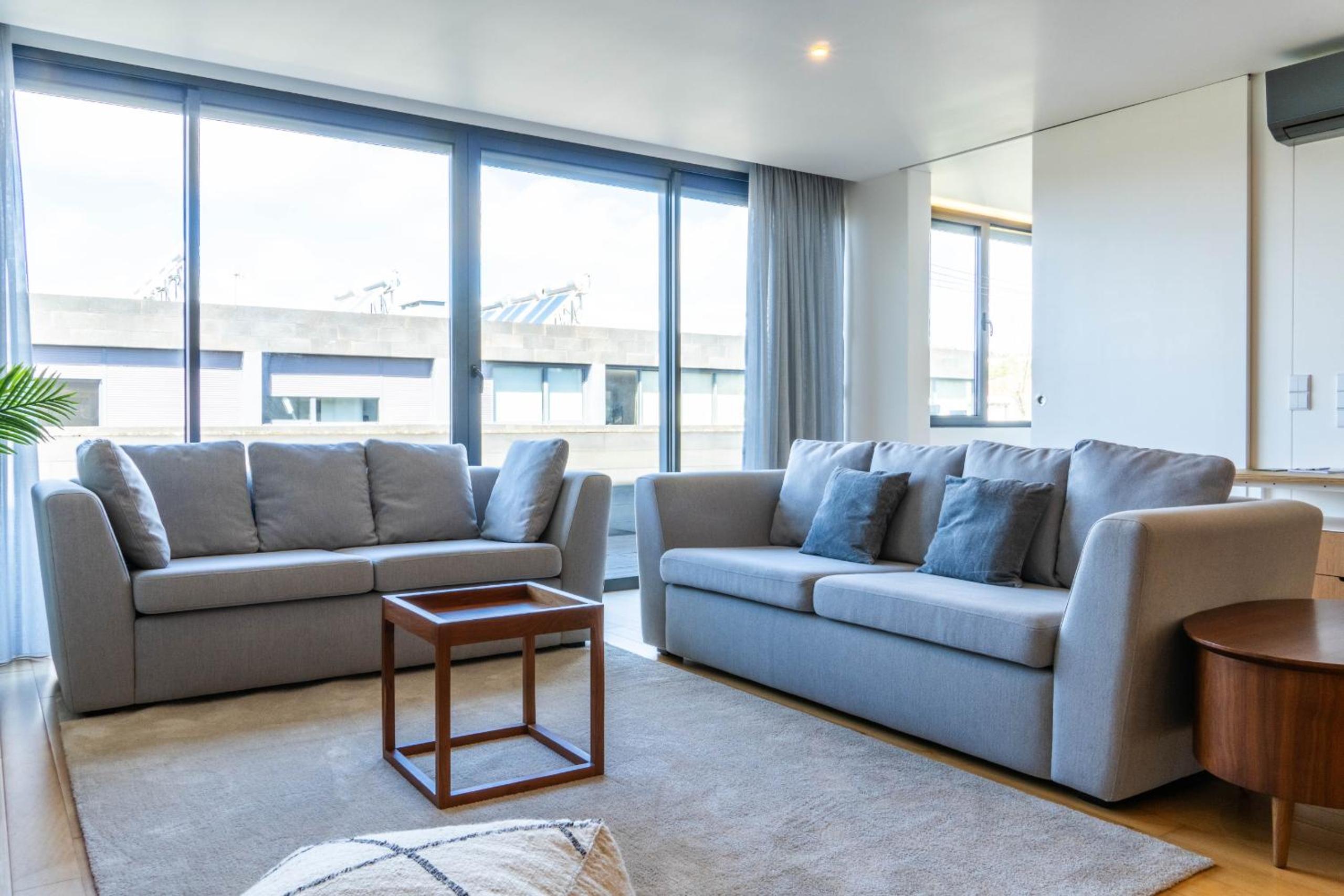 Wave Break Apartment