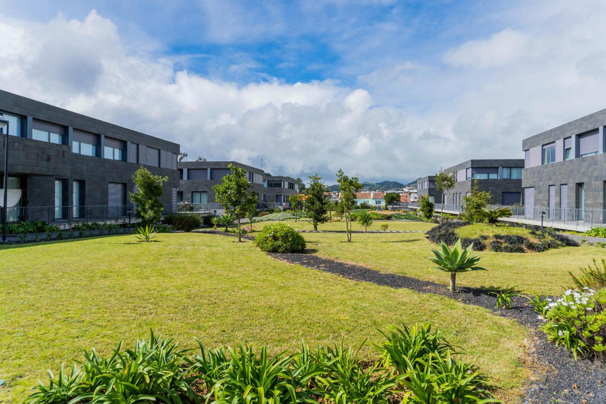 Wave Break Apartment