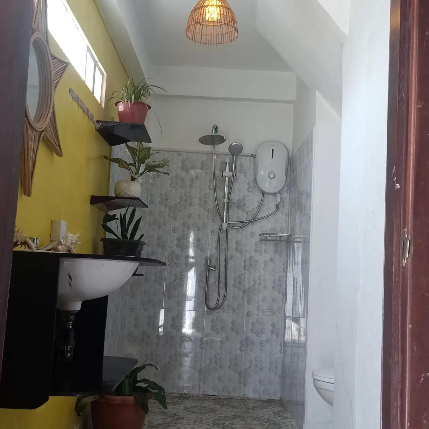 Homestay Yellow Natural House