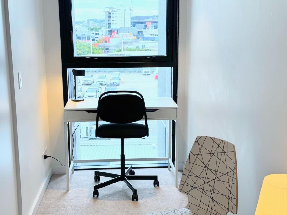 Modern Homely 2BR APT w Parking Bowen Hills