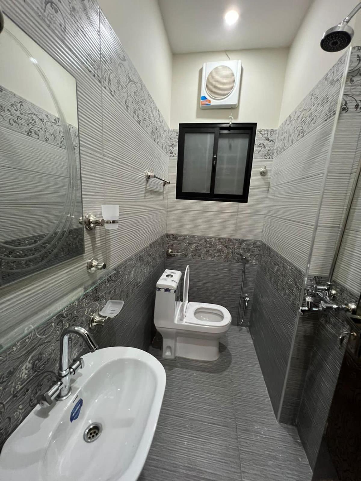Uptown Residences