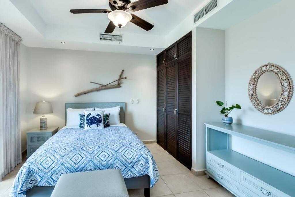 Rooftop balcony oceanfront PH condo with King beds