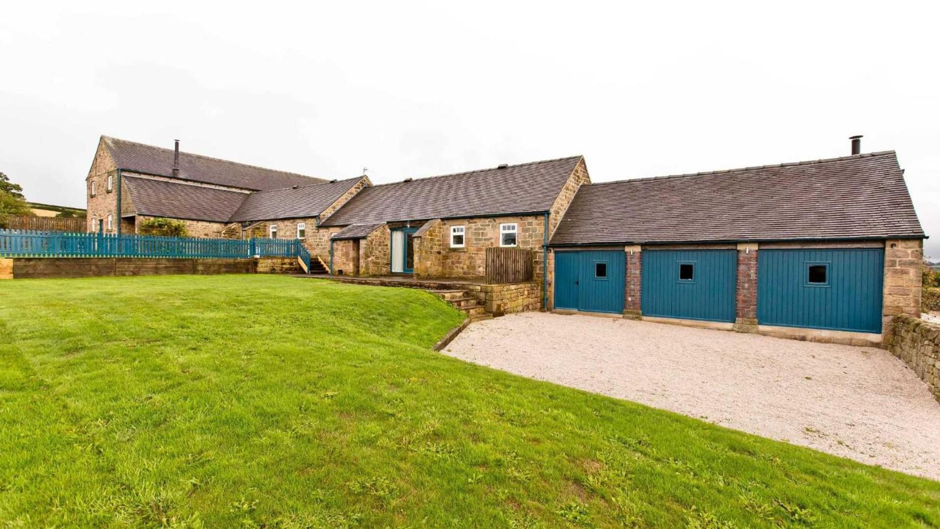 Manifold Barns