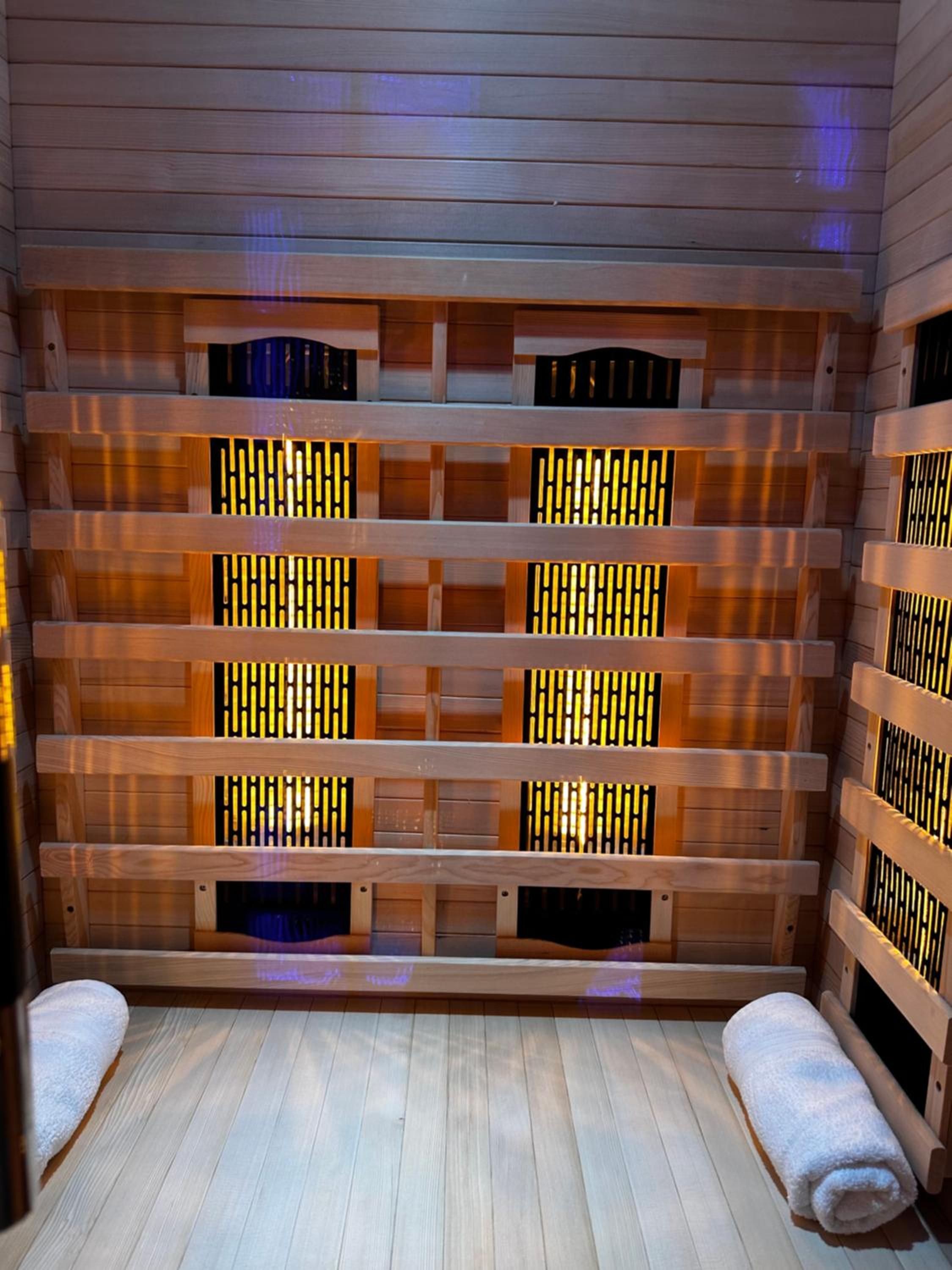 Stylish Natural Apartment with SAUNA - Heroes Square
