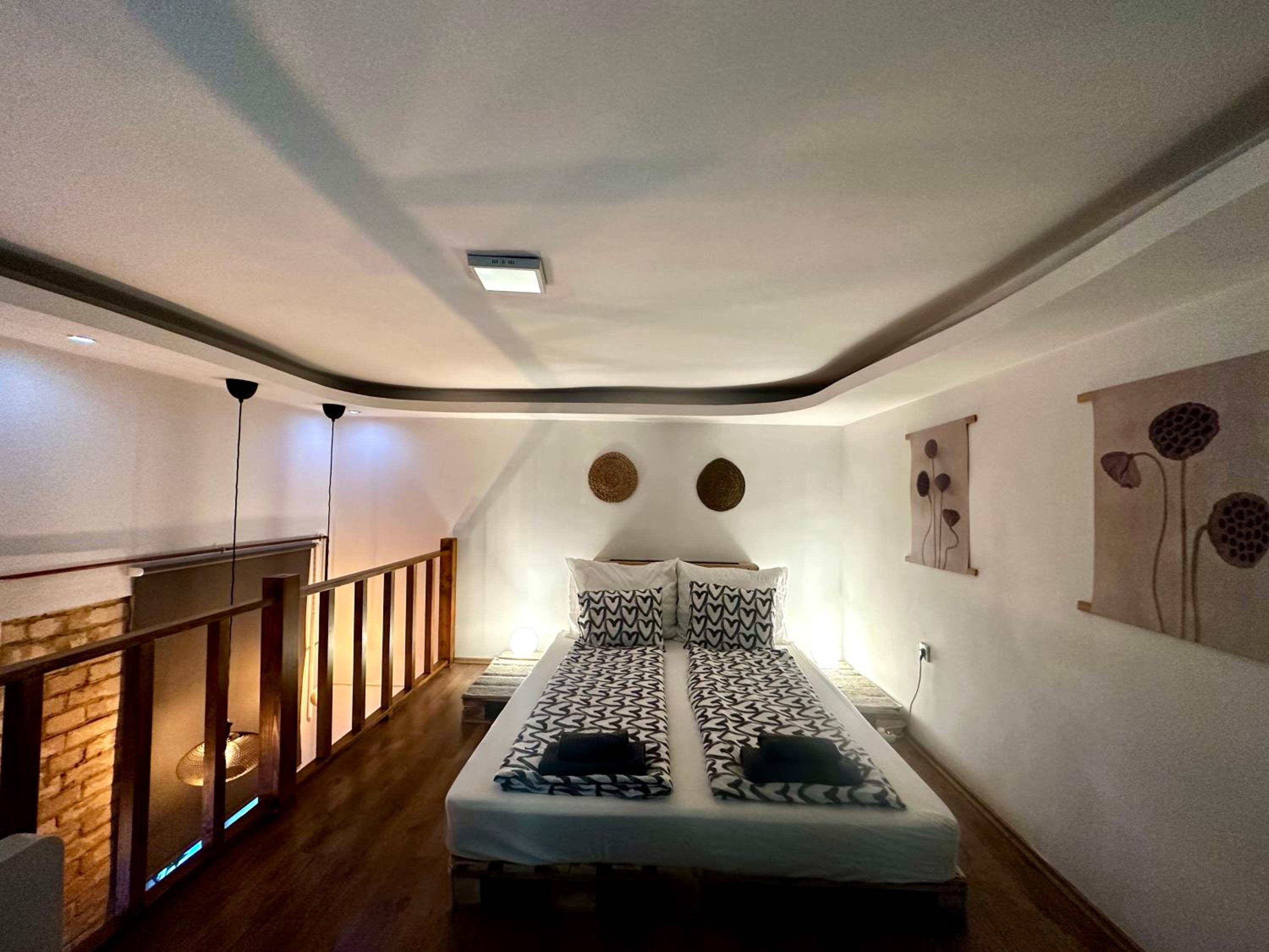 Stylish Natural Apartment with SAUNA - Heroes Square