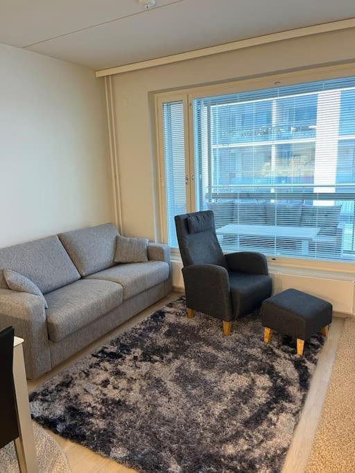 Modern 2BR apartment W 2 balconies, Metro, Helsinki 15min