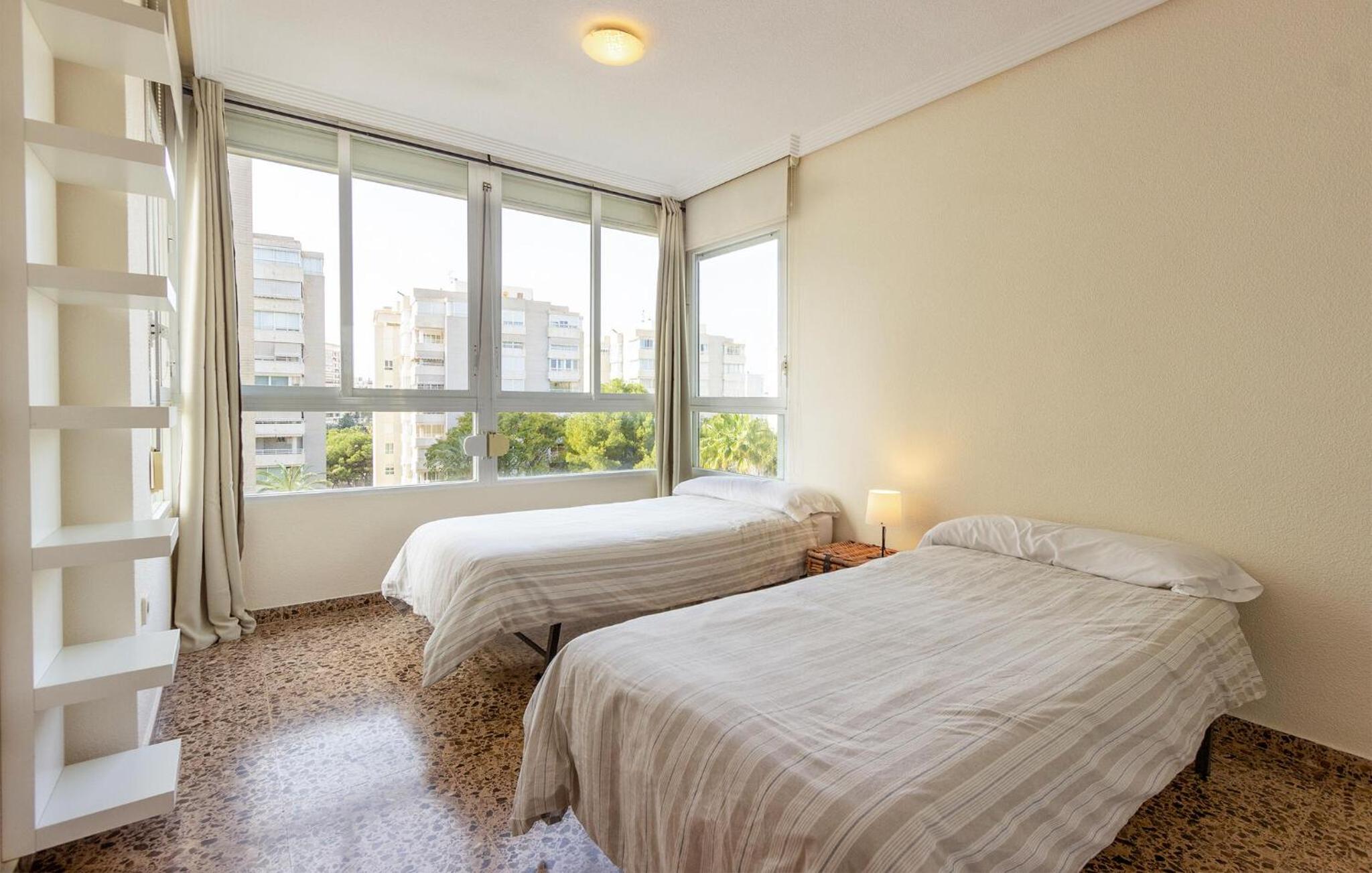 Lovely Apartment In Alacant With Wifi