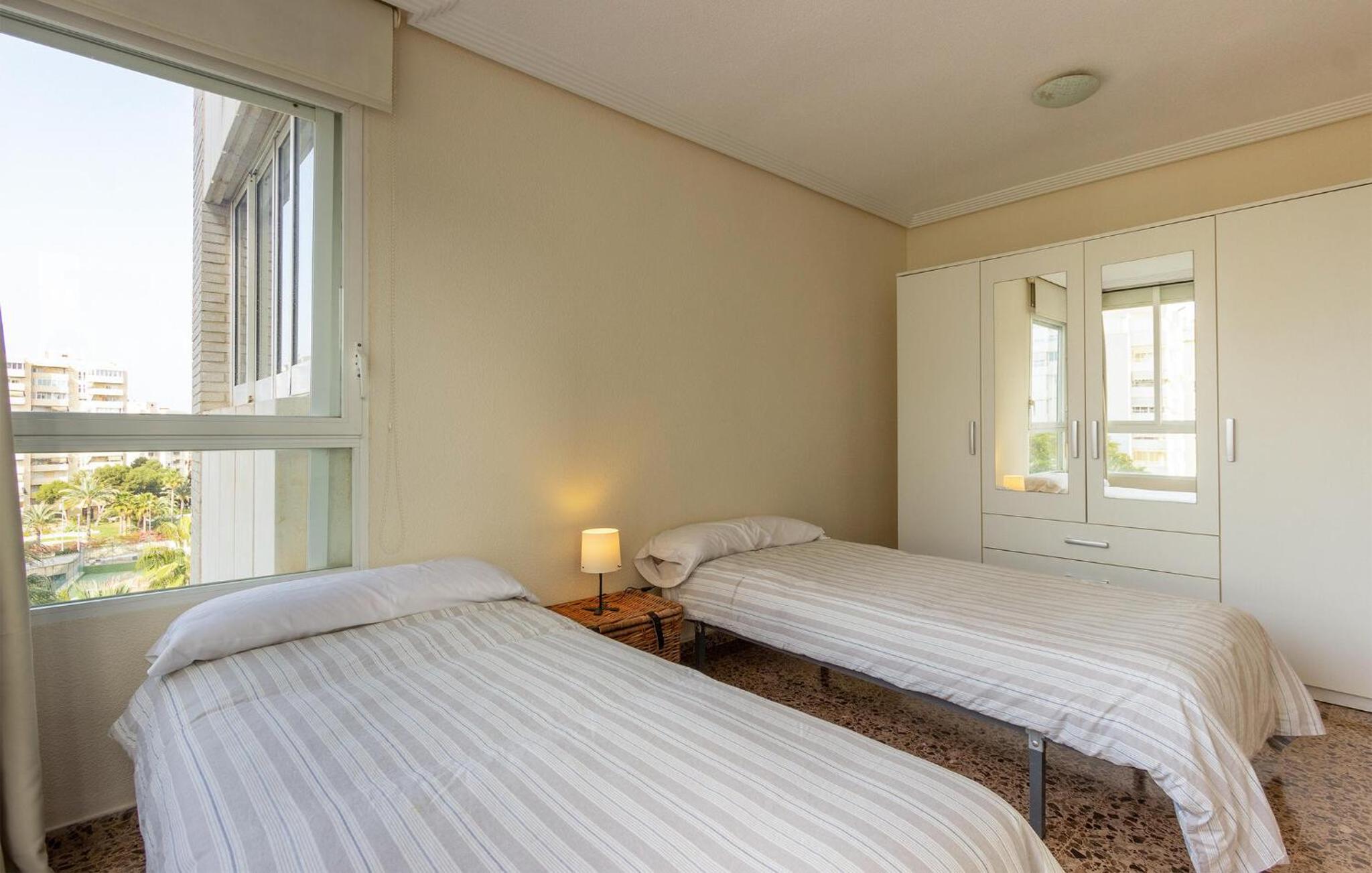 Lovely Apartment In Alacant With Wifi