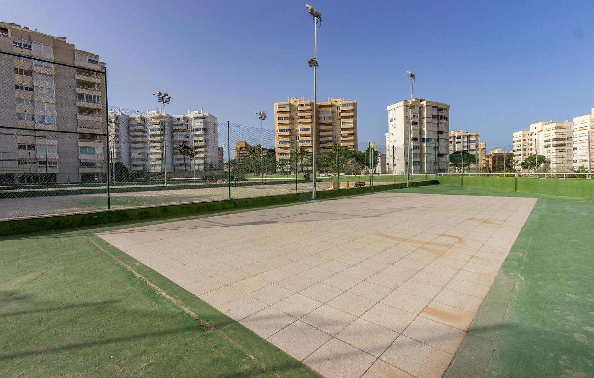 Lovely Apartment In Alacant With Wifi