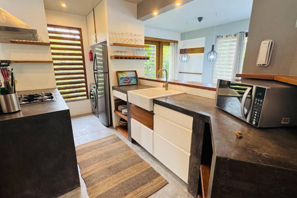 Private Garden Villa With Parking