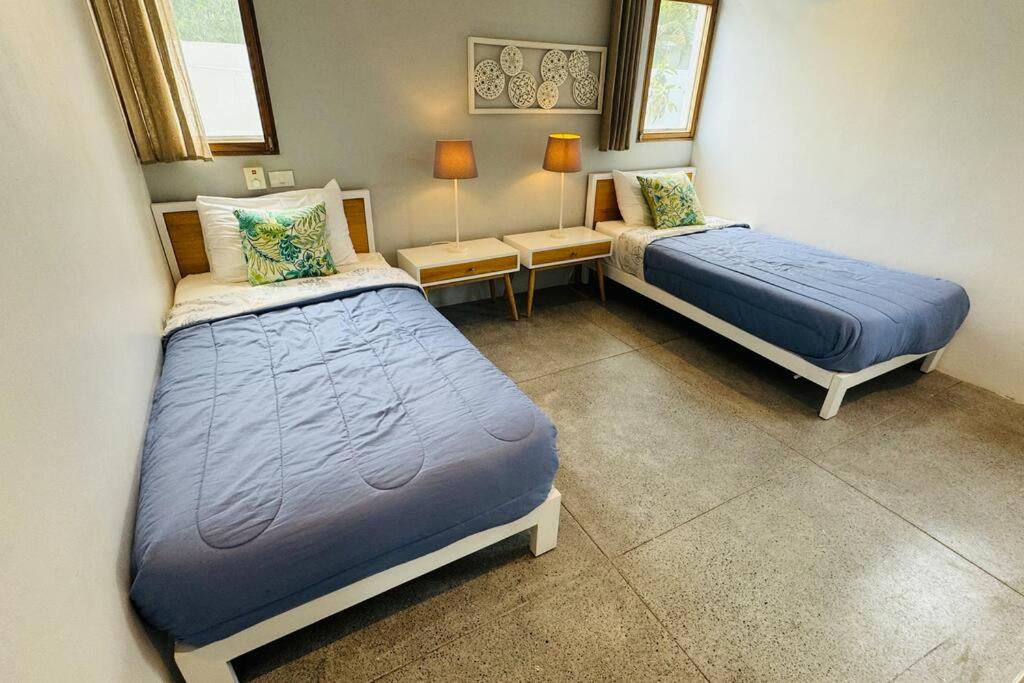 Private Garden Villa With Parking