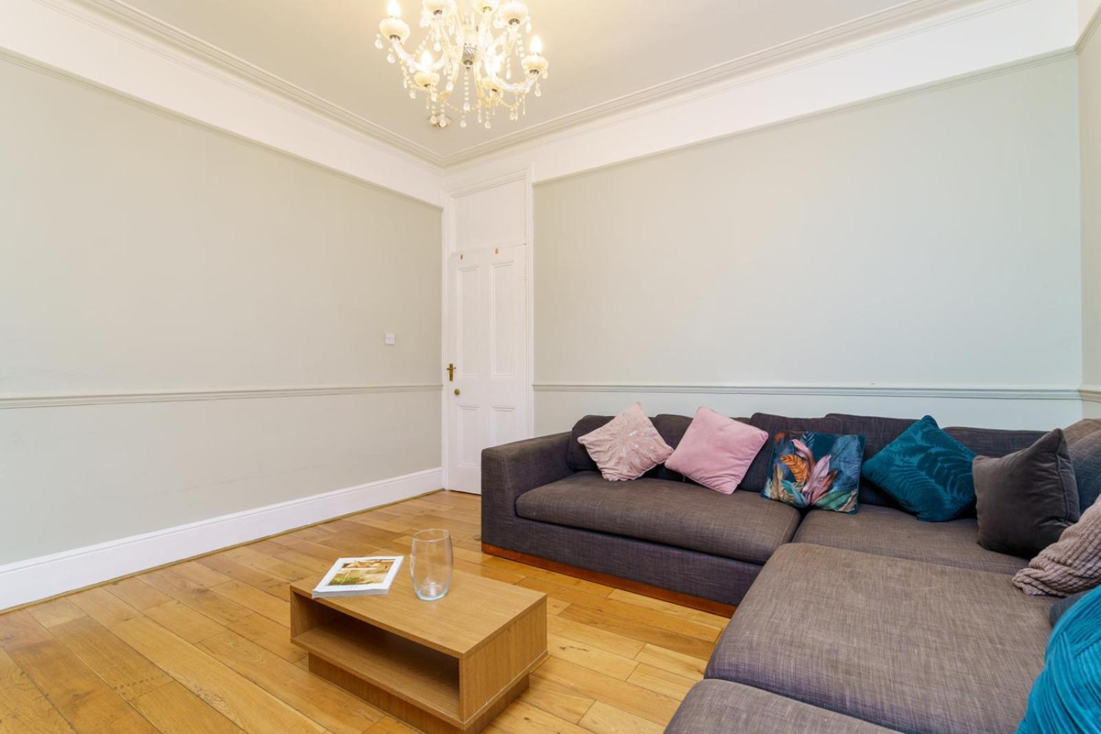 2 Bedroom Cosy London Apartment