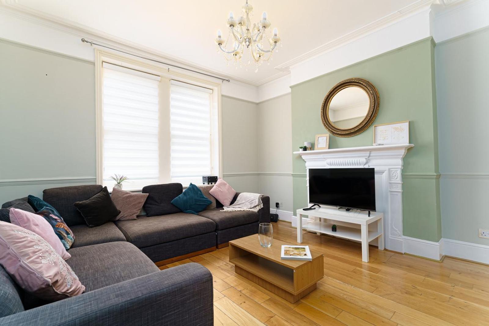 2 Bedroom Cosy London Apartment