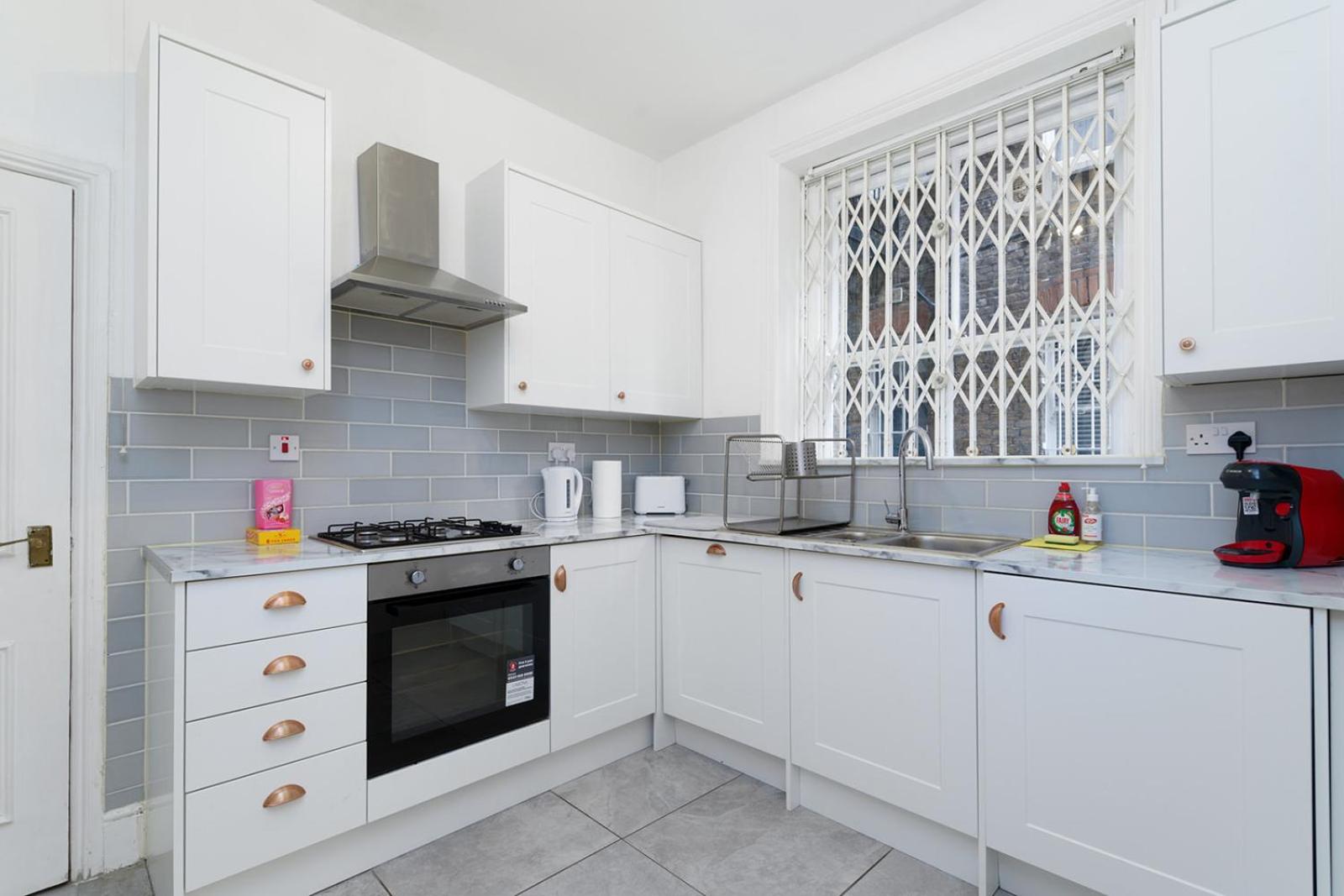 2 Bedroom Cosy London Apartment