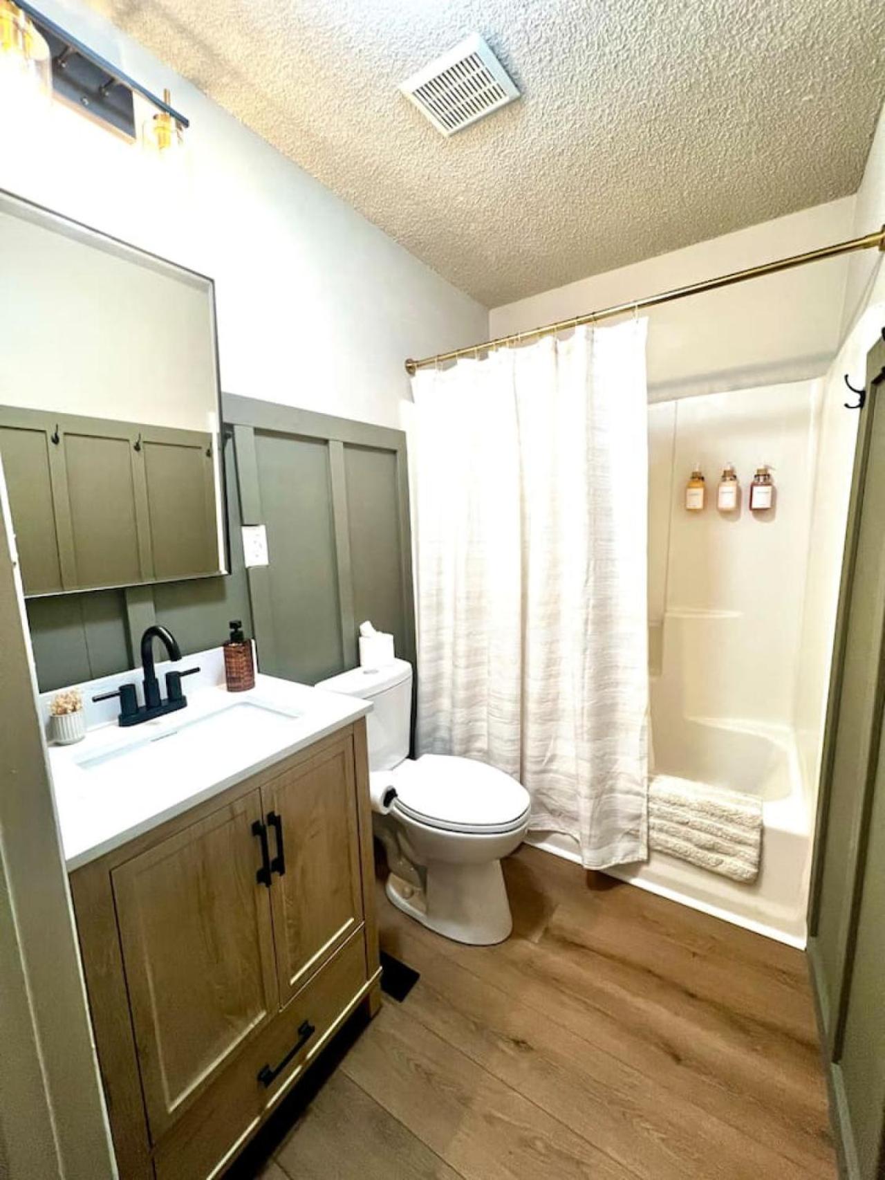 Southern Travel - Charming 3 Bedroom view 2