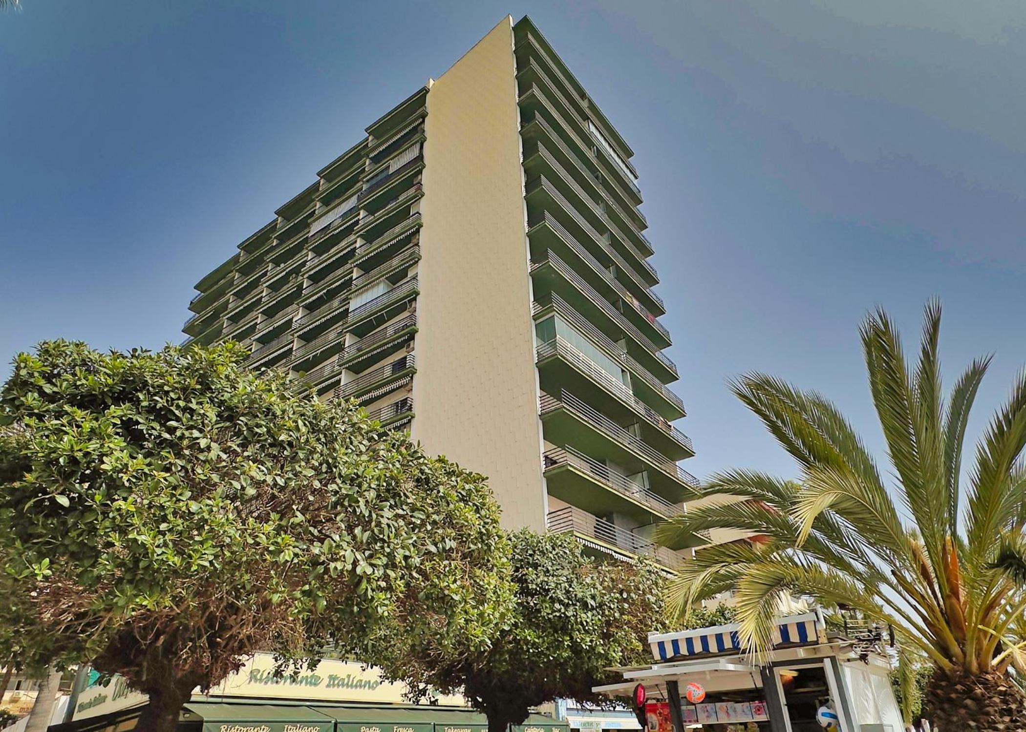 Mediterraneo 508. Fantastic Studio on the Beachfront with Sea Views. view 3