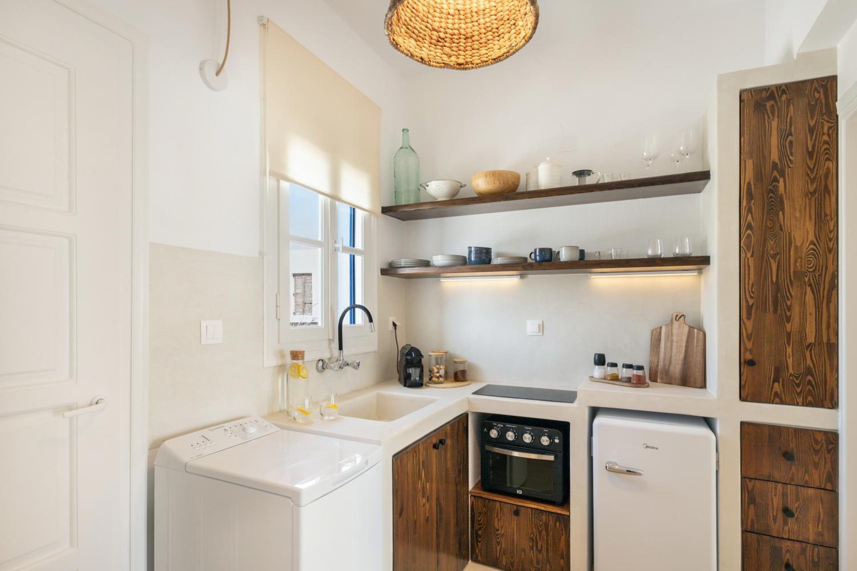 Walk to Naousa - 1BR House - Peppermint Piperi photo 3