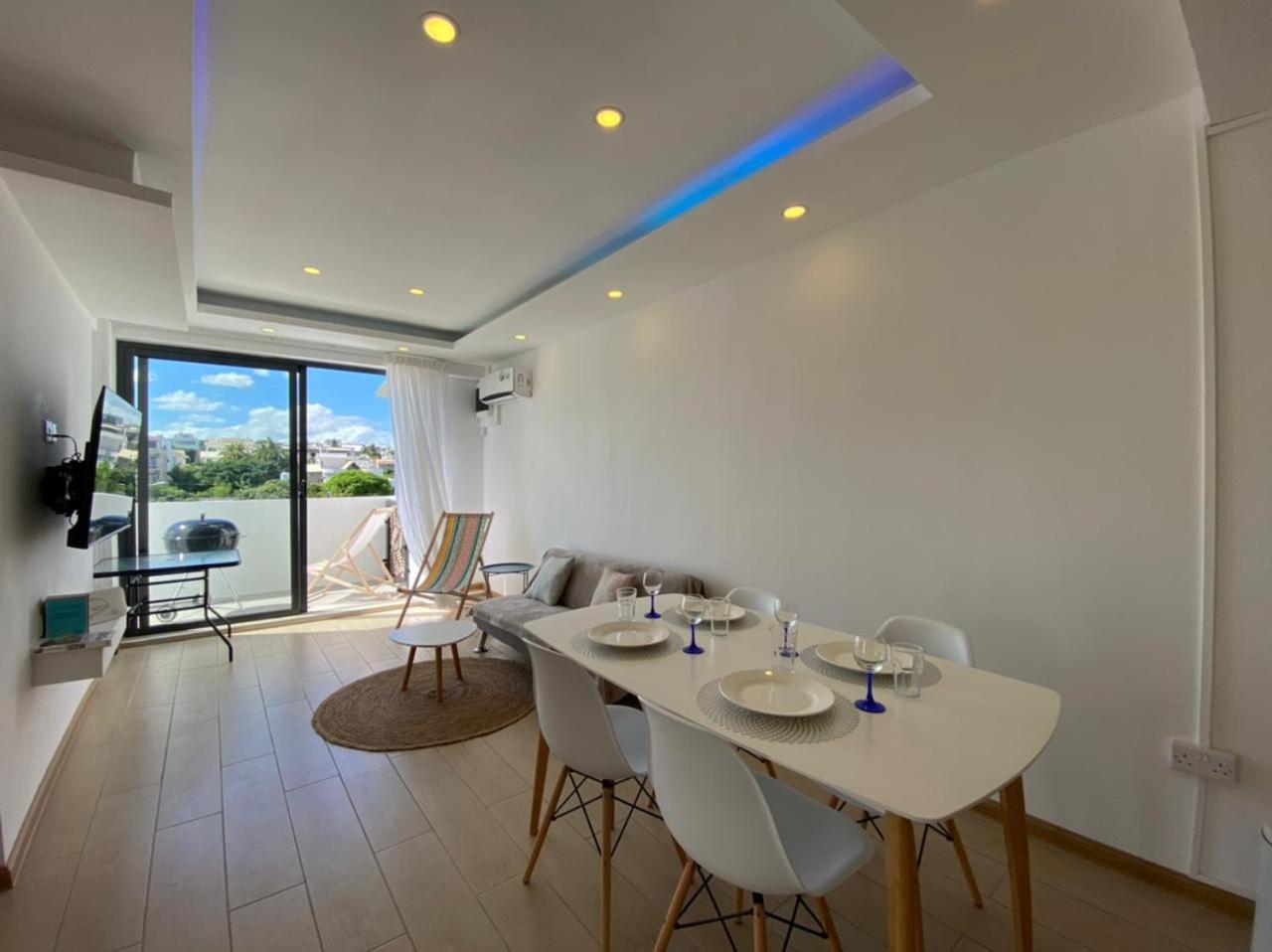 Lovely 2-bedroom apartment near beach view 5