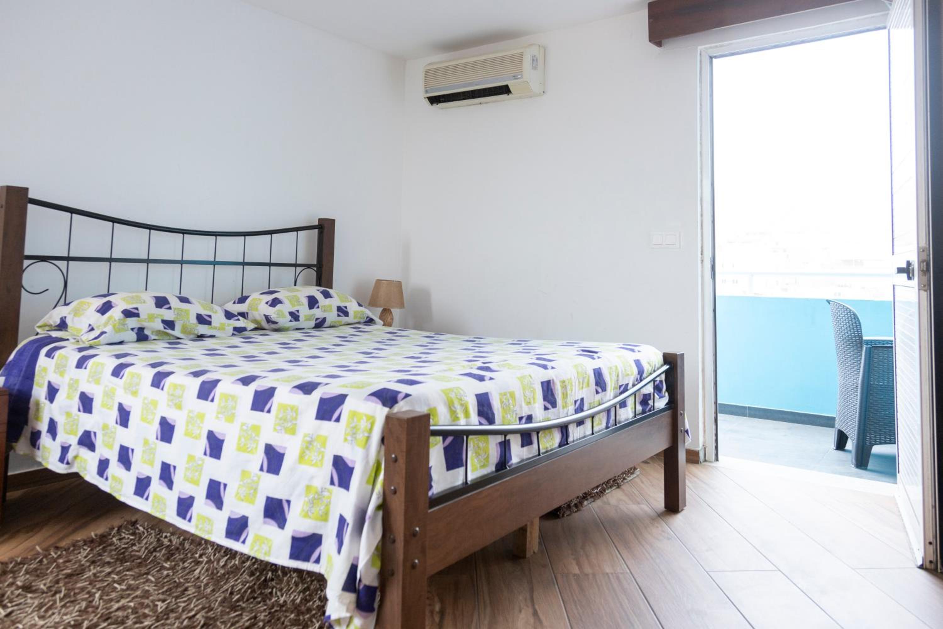 City Center Charm: 1-bdr apt in Palmarejo - LCGR