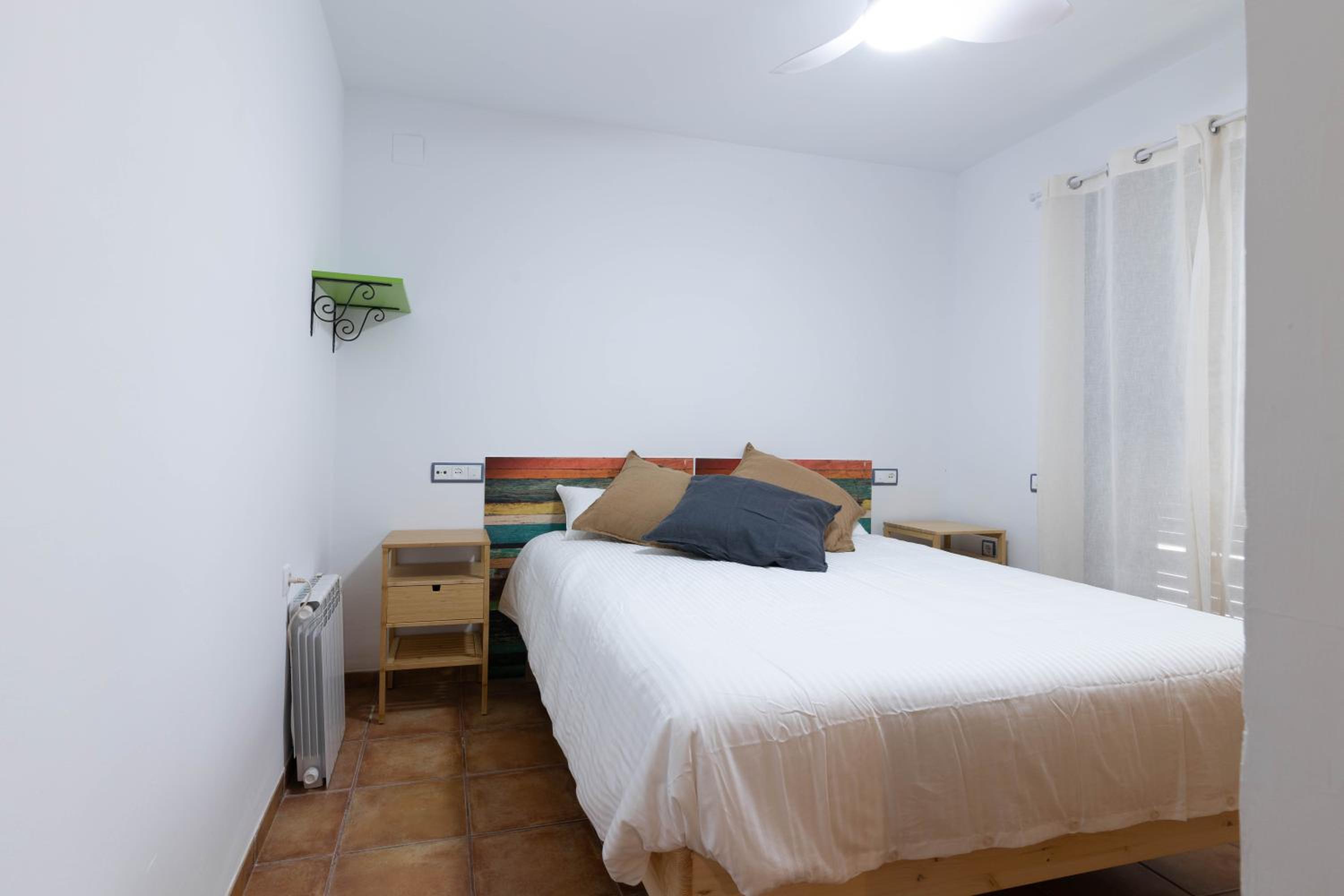Villa en Valencia, piscina privada y metro 500m