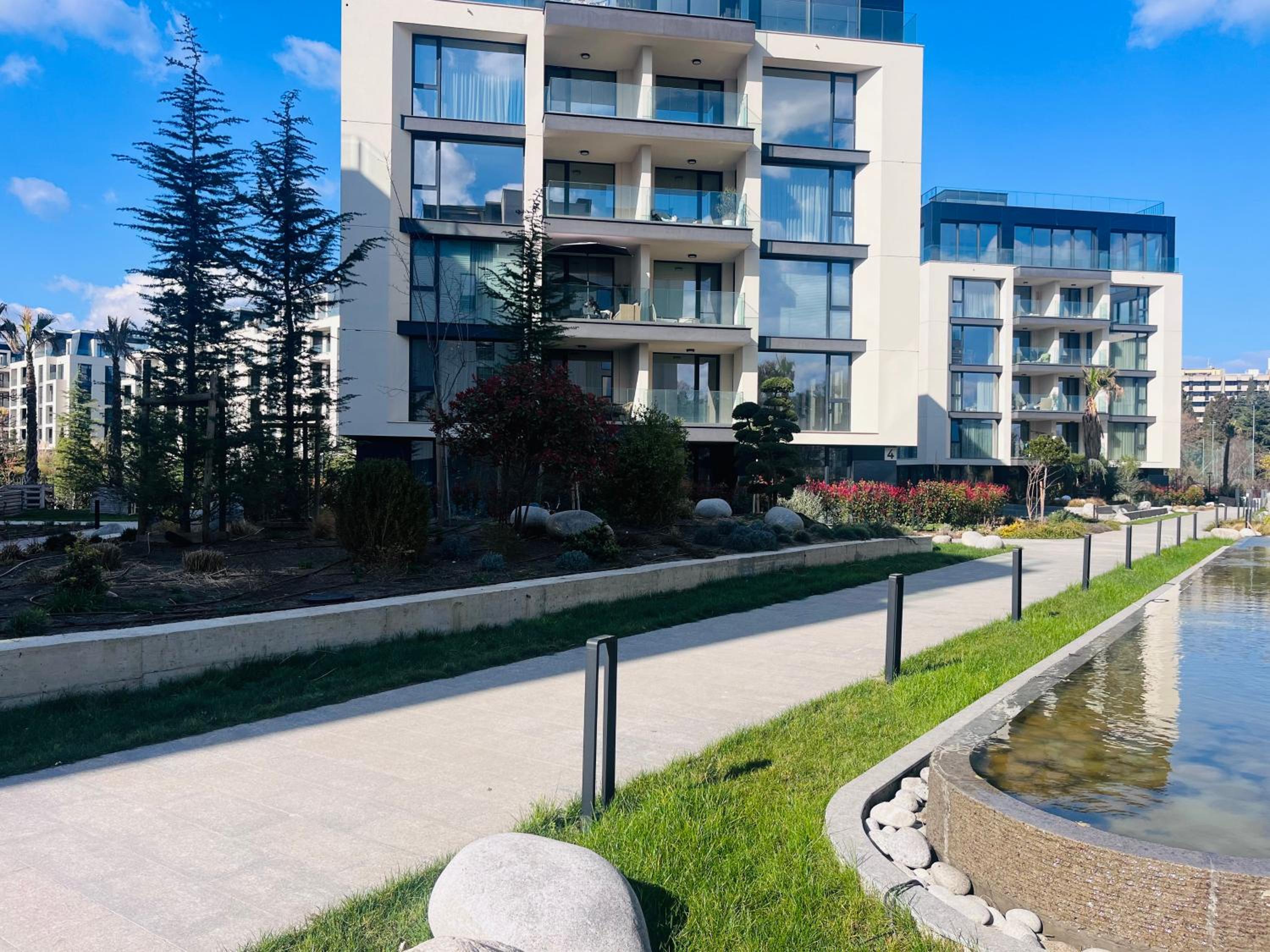 EXCLUSIVE St Constantine Suites