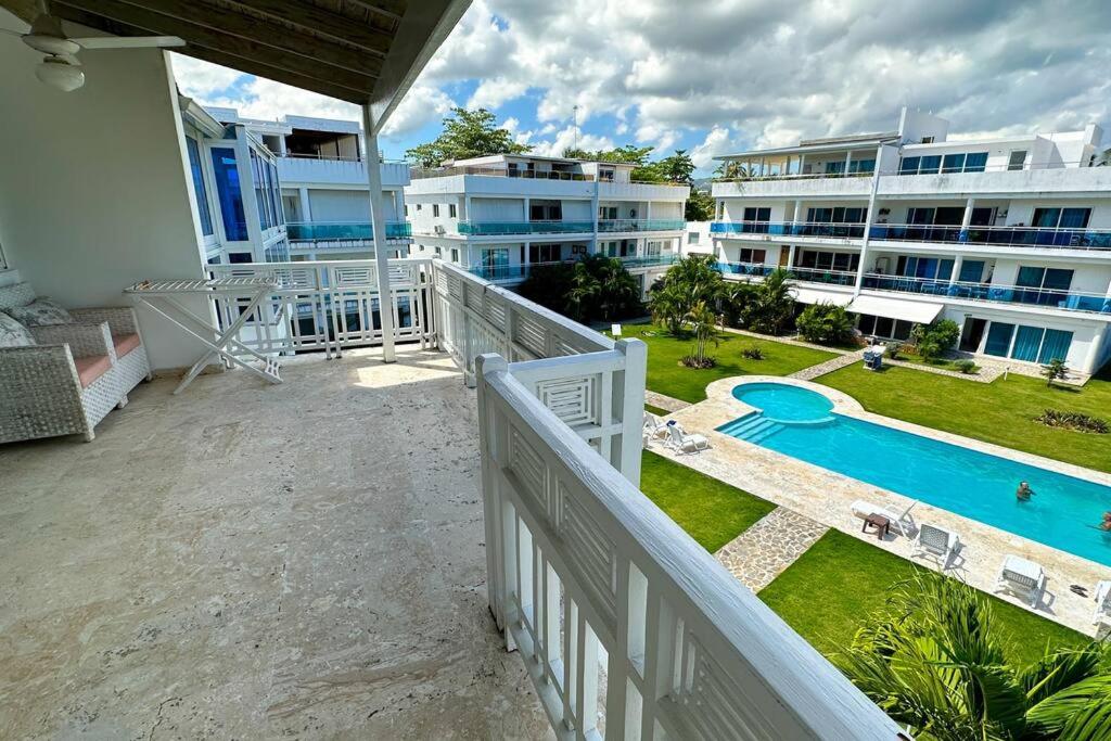 La Fenice Beachfront 3 Bedroom With Parking
