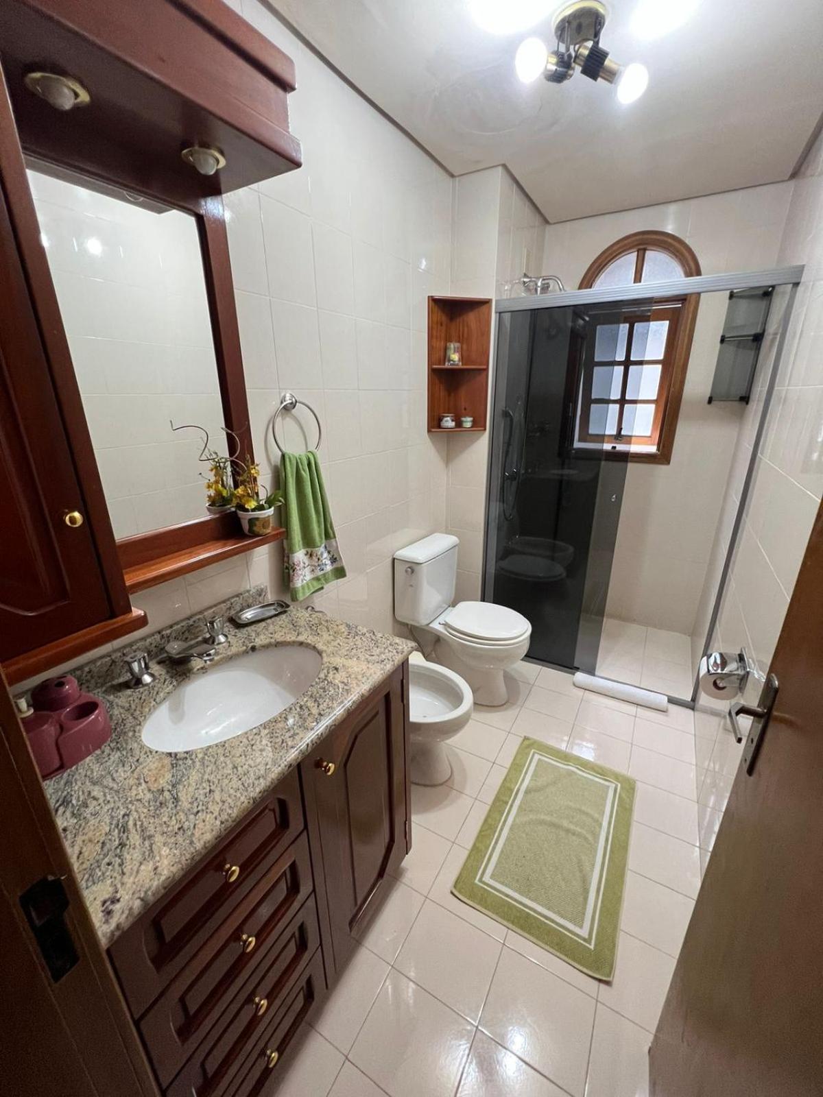 Apartamento 4 dormitórios no coração de Gramado