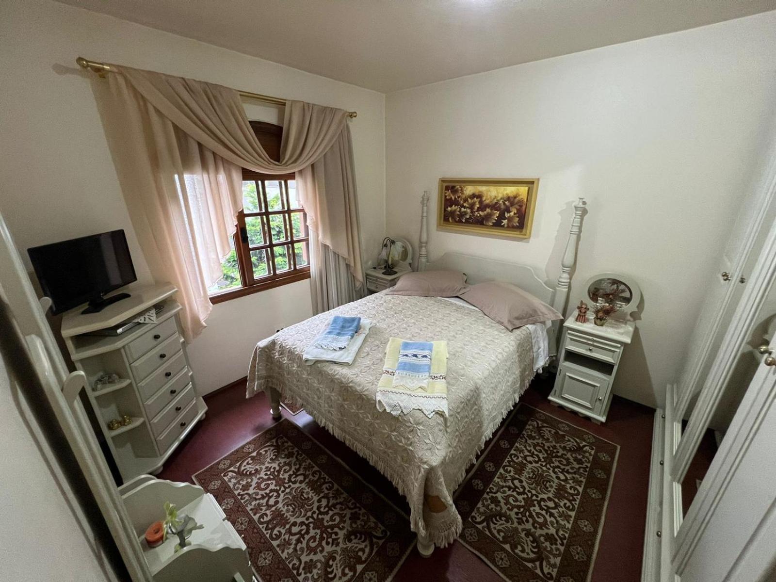 Apartamento 4 dormitórios no coração de Gramado
