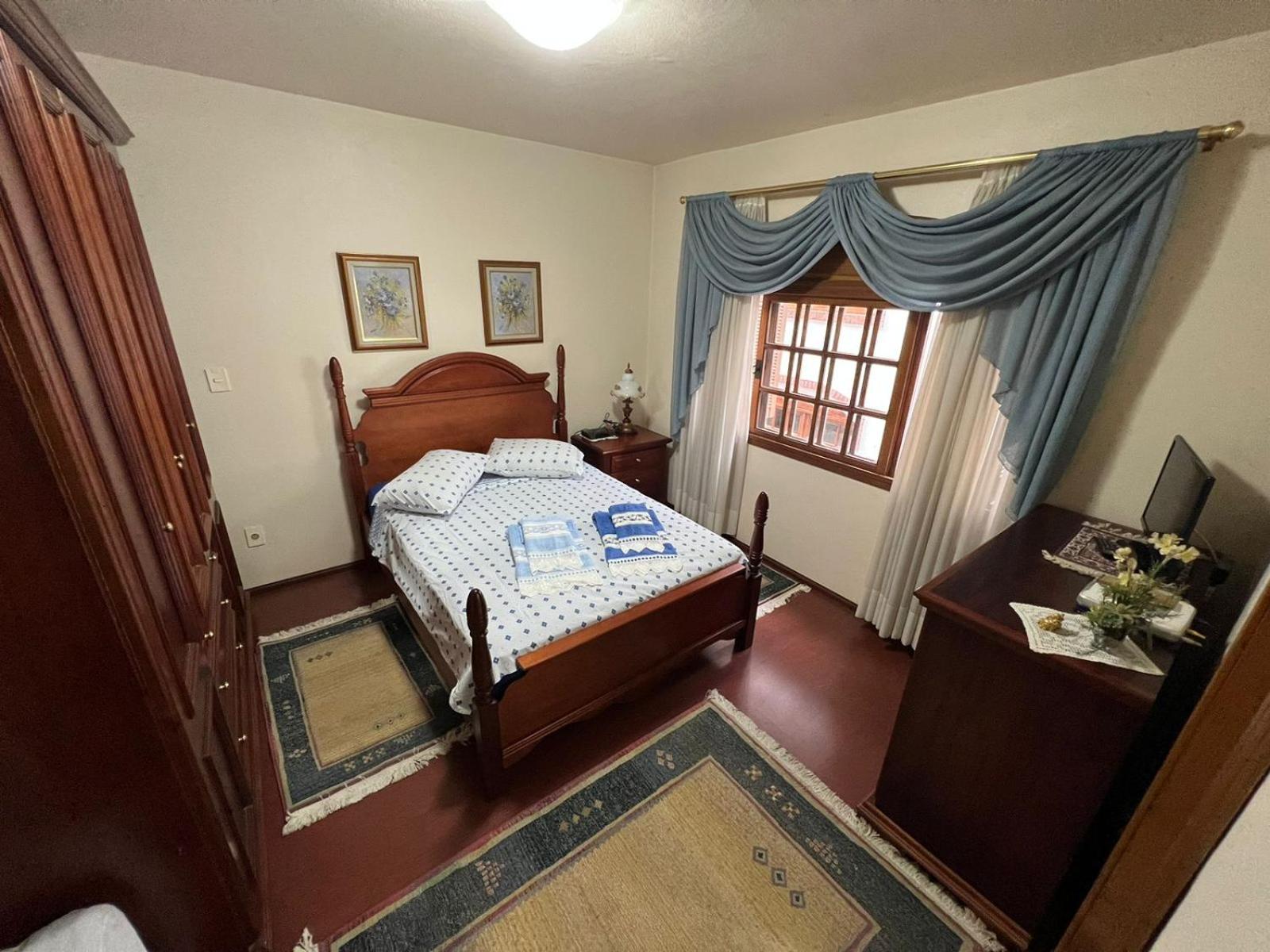 Apartamento 4 dormitórios no coração de Gramado