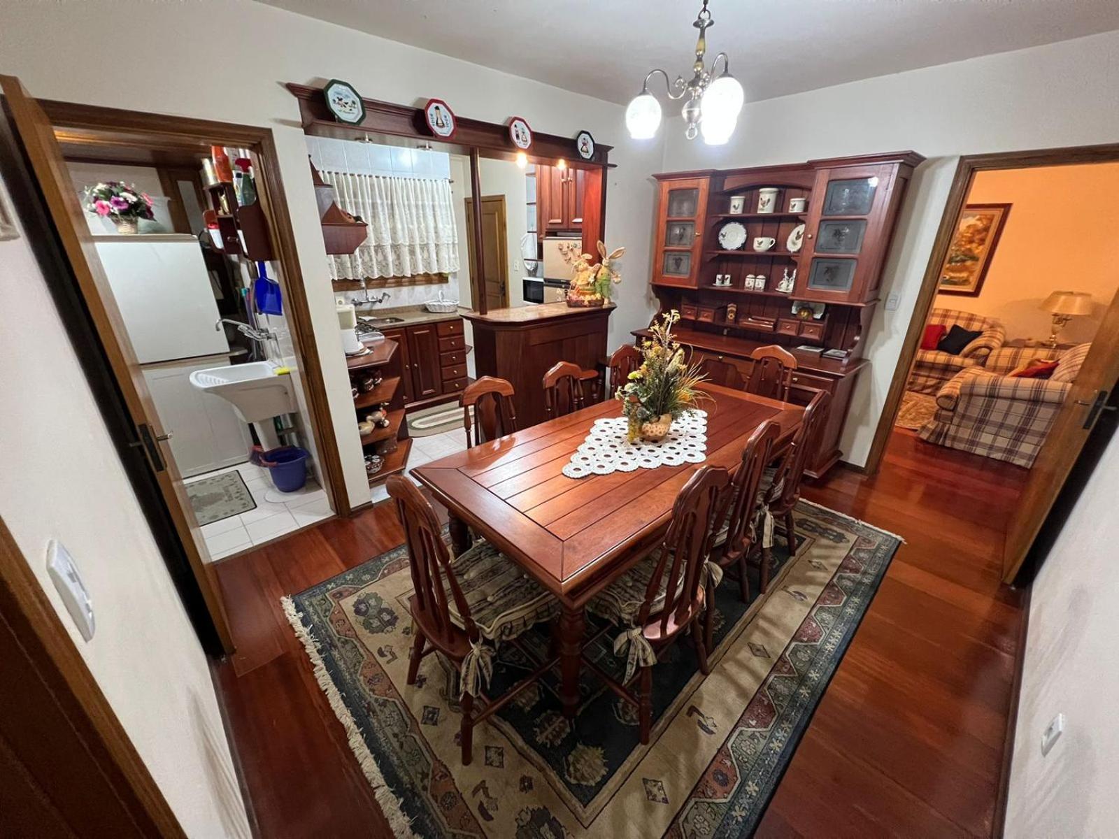 Apartamento 4 dormitórios no coração de Gramado
