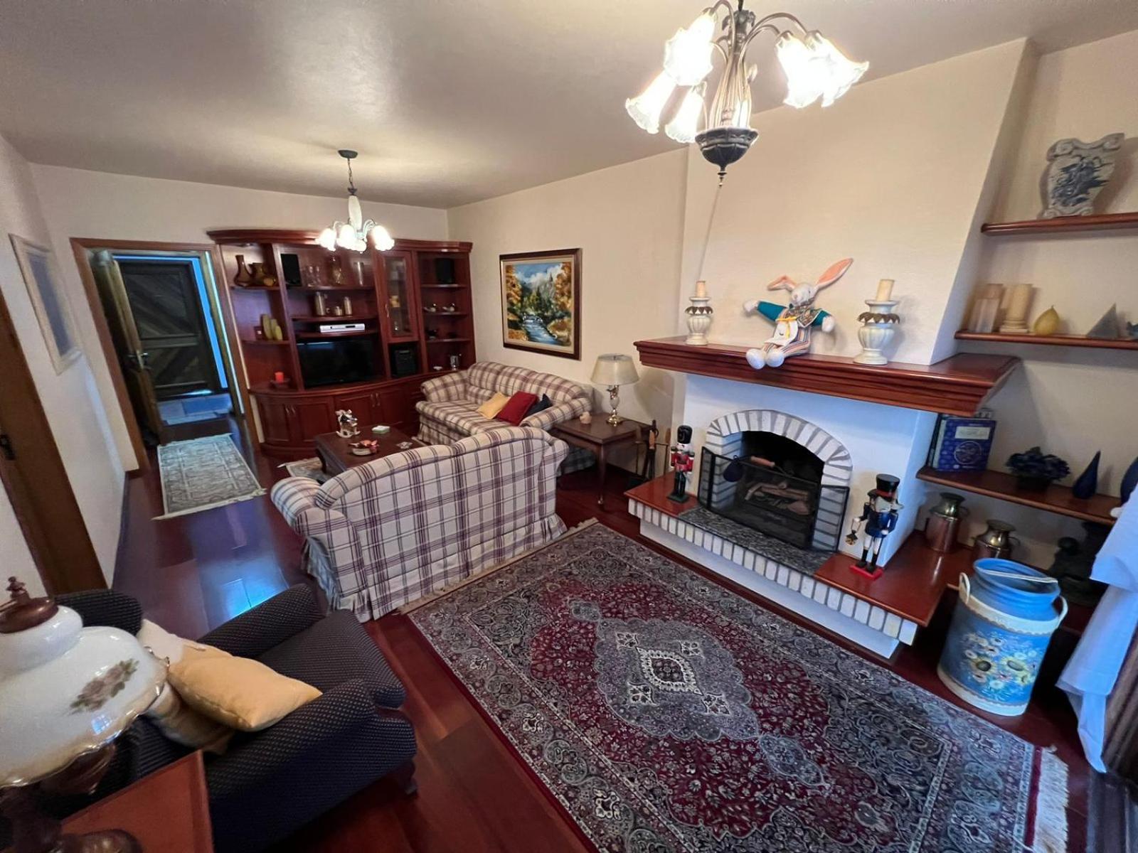 Apartamento 4 dormitórios no coração de Gramado