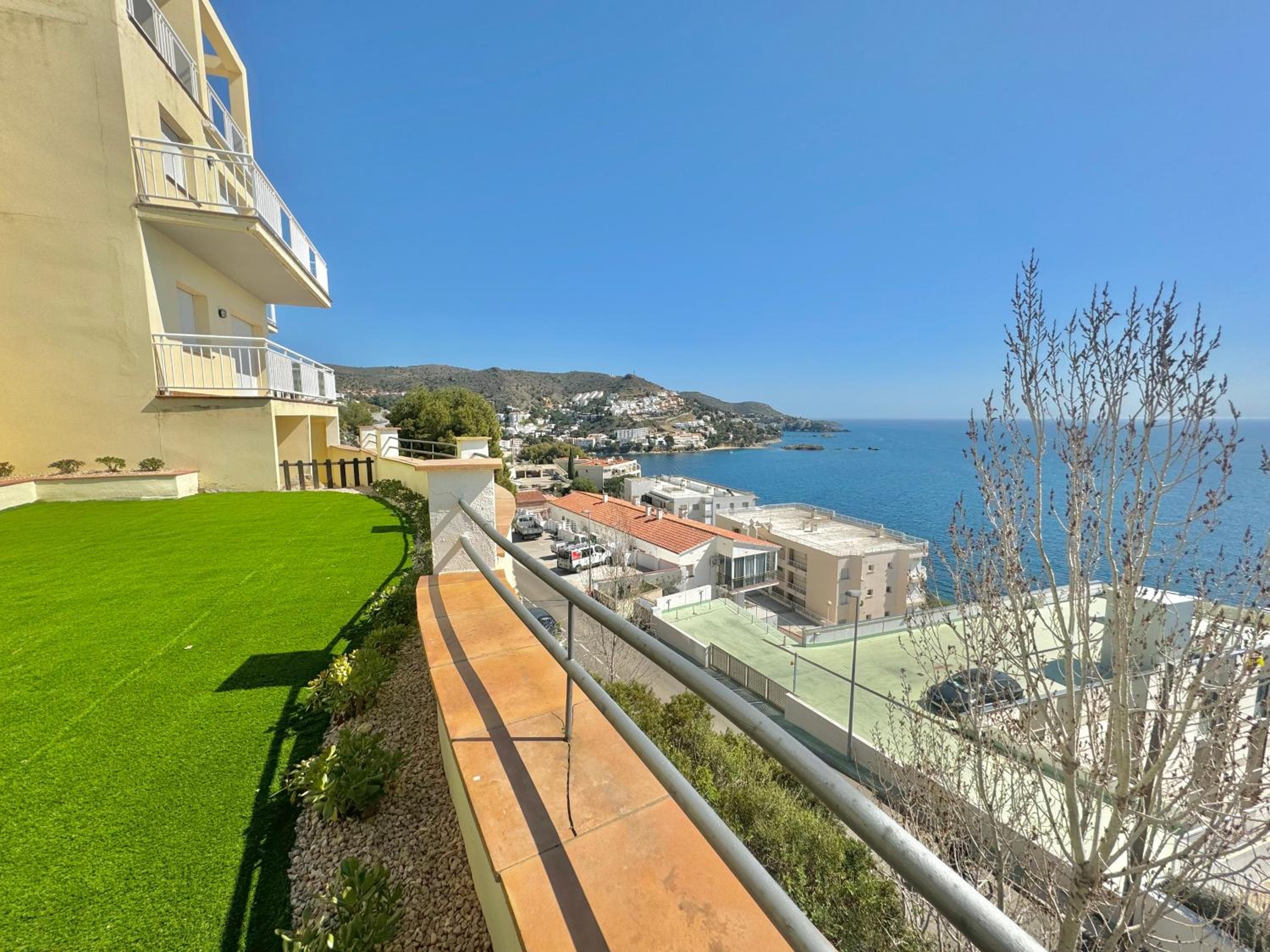 Marina 6 view 3