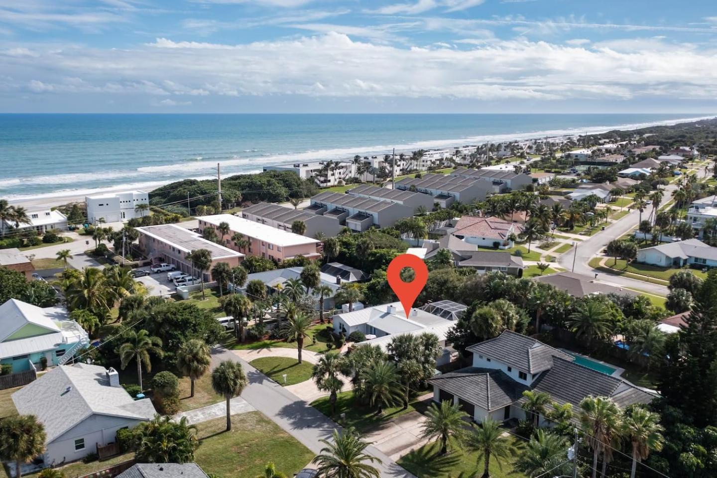 Surfs Up - retreat at the beach with heated pool