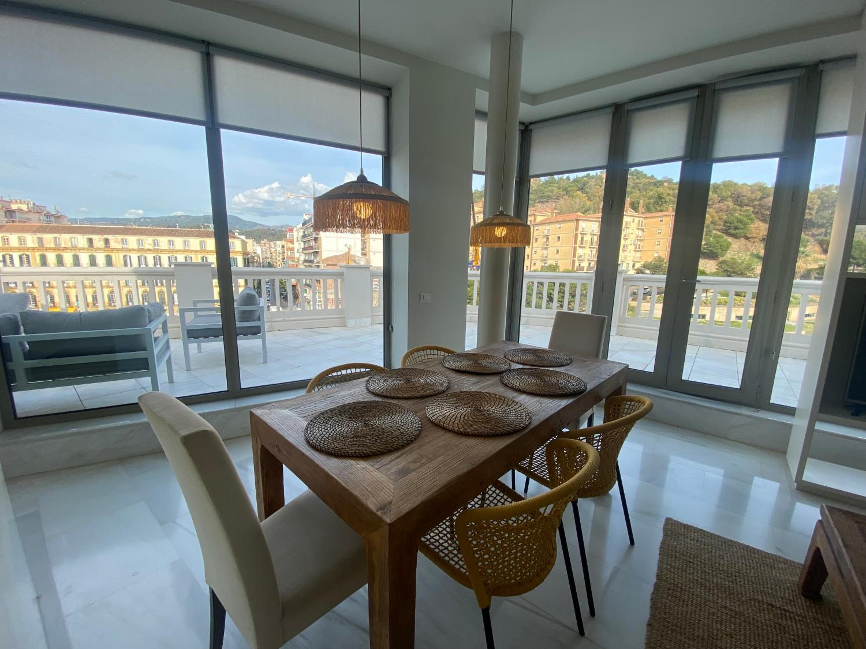 Apartamentos Pinar Málaga Centro - Alcazabilla