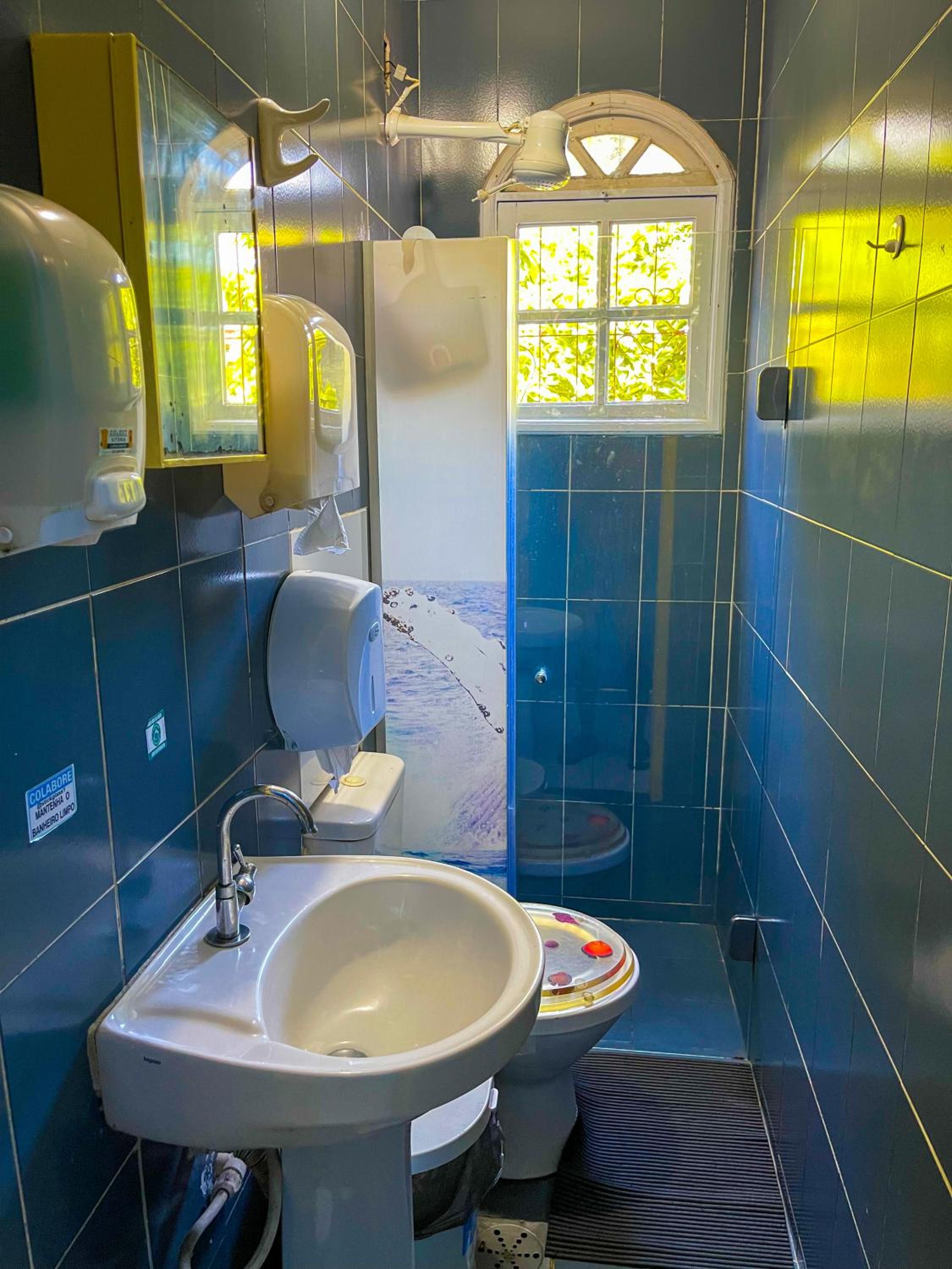 Onça da Praia Hostel