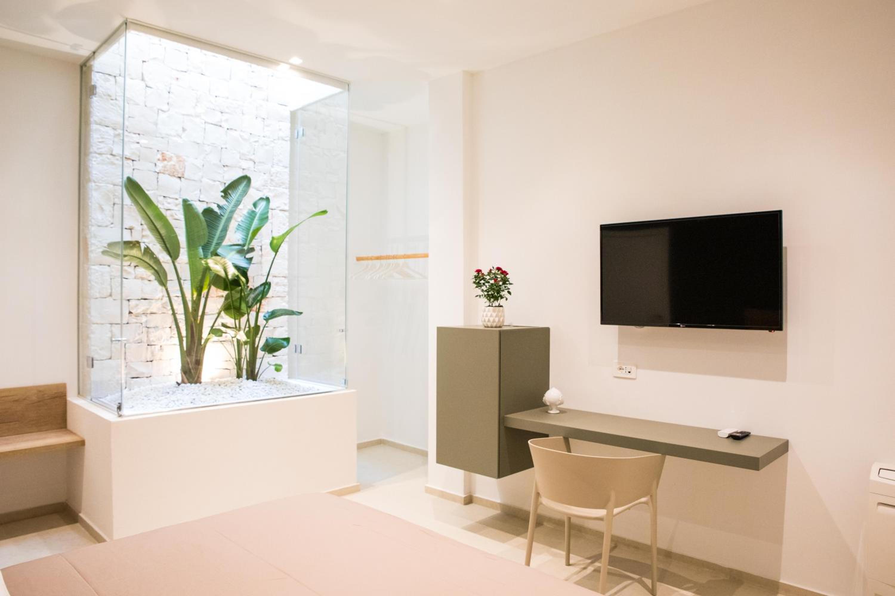 YOUR HOUSE ROOMS 3