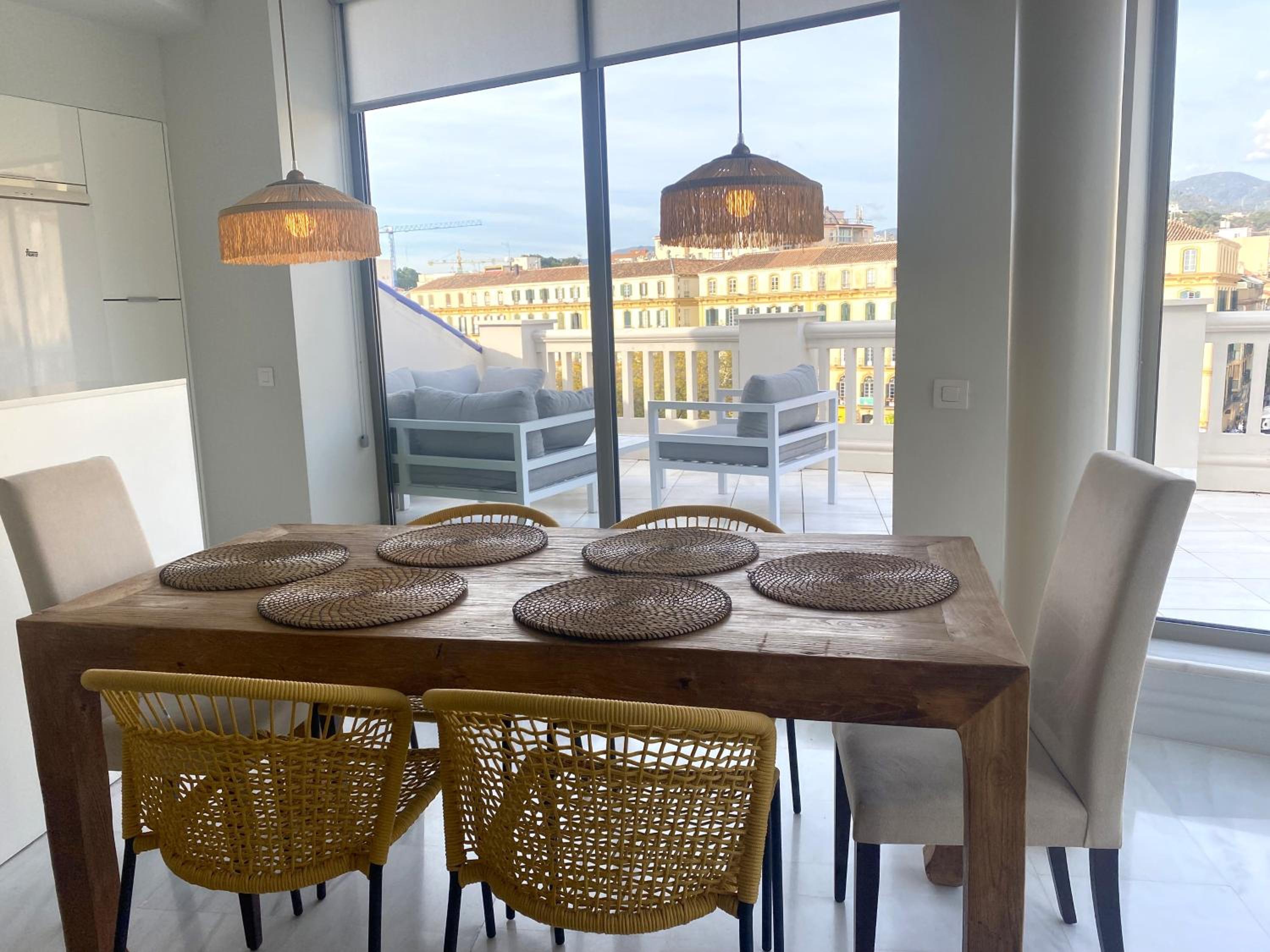 Apartamentos Pinar Málaga Centro - Alcazabilla