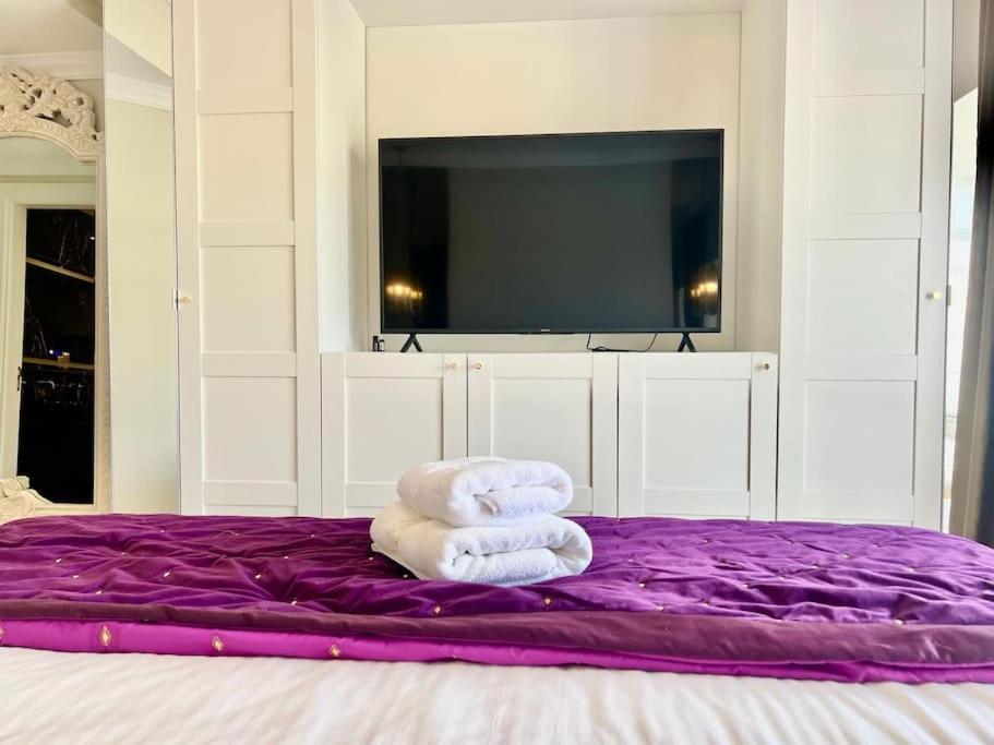 Stunning & ultra central 3 bed, walk everywhere! view 5