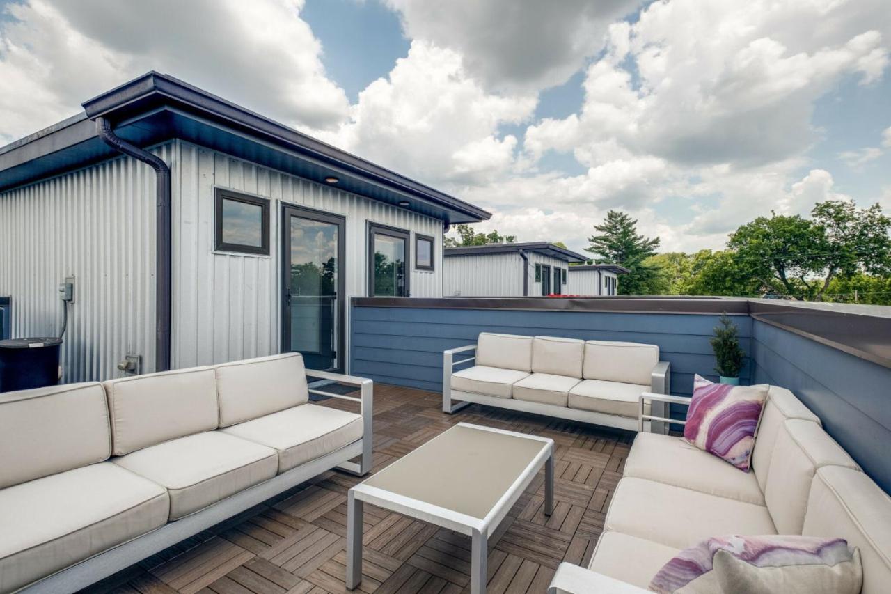 Photograph supplied for Modern Townhome, w/ Downtown Views, Rooftop Deck only 6min to Broadway