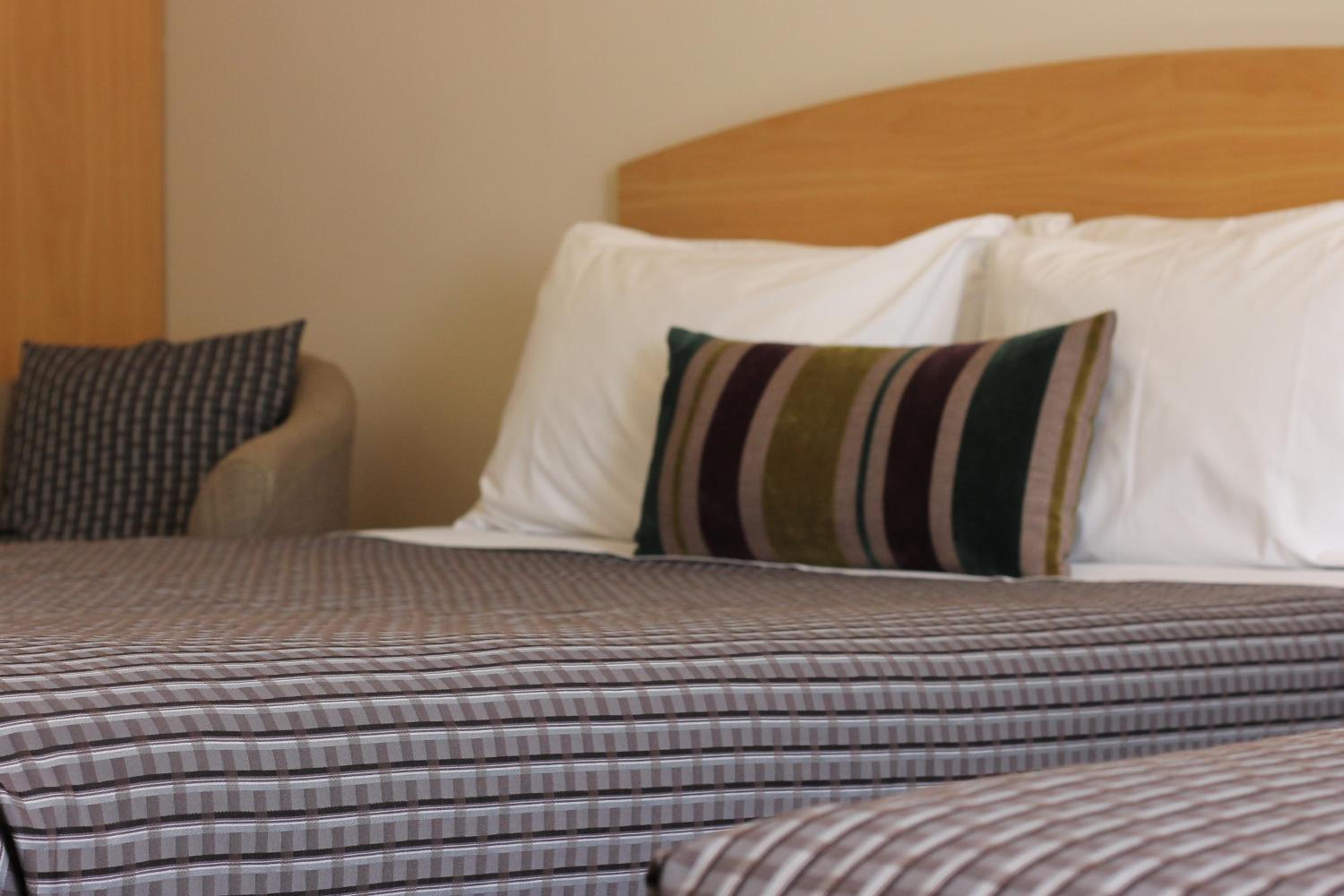 Greenlane Manor Motel - Image 4