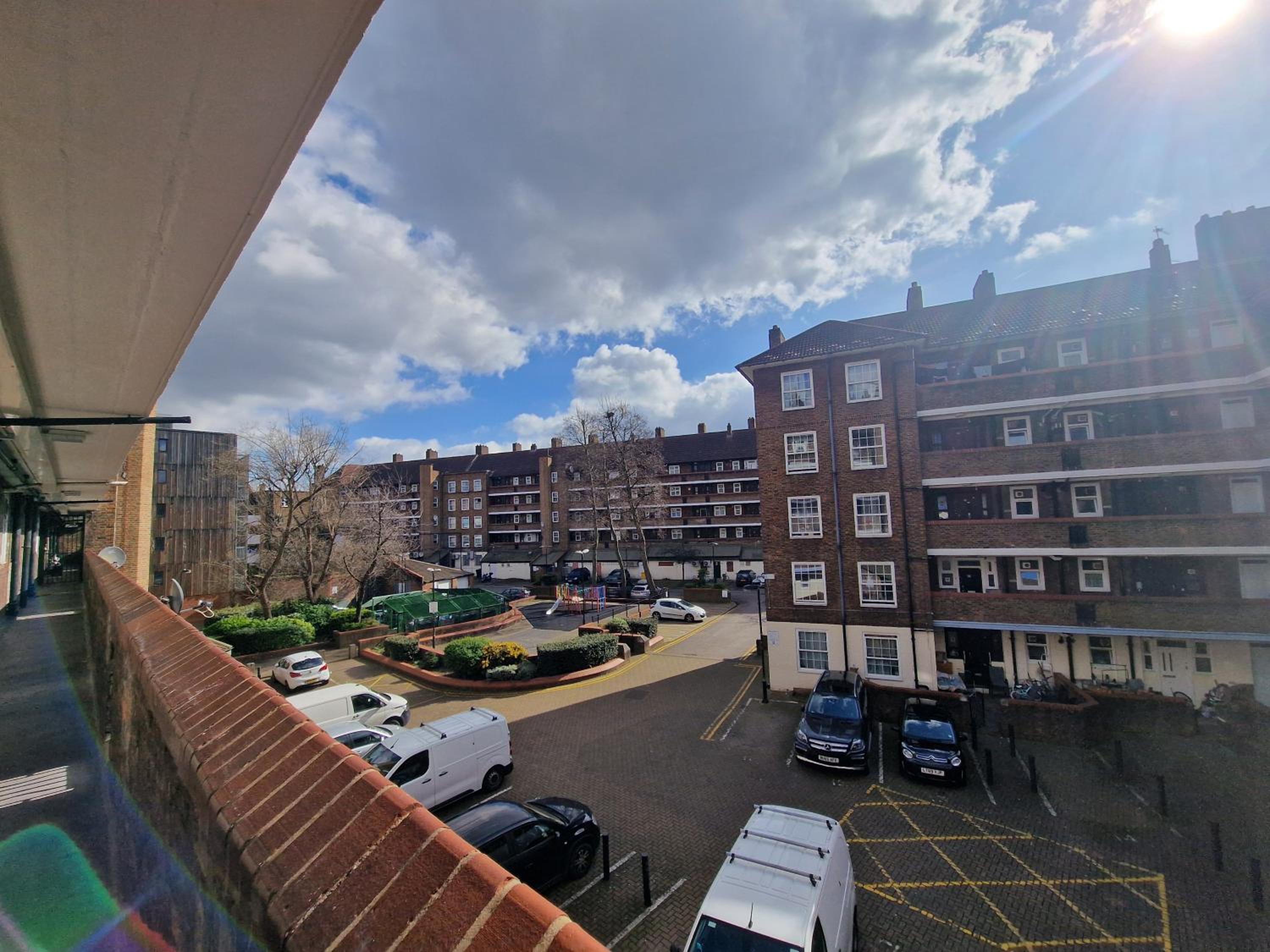 Comfortable 2 bedrooms flat in Oval Central London