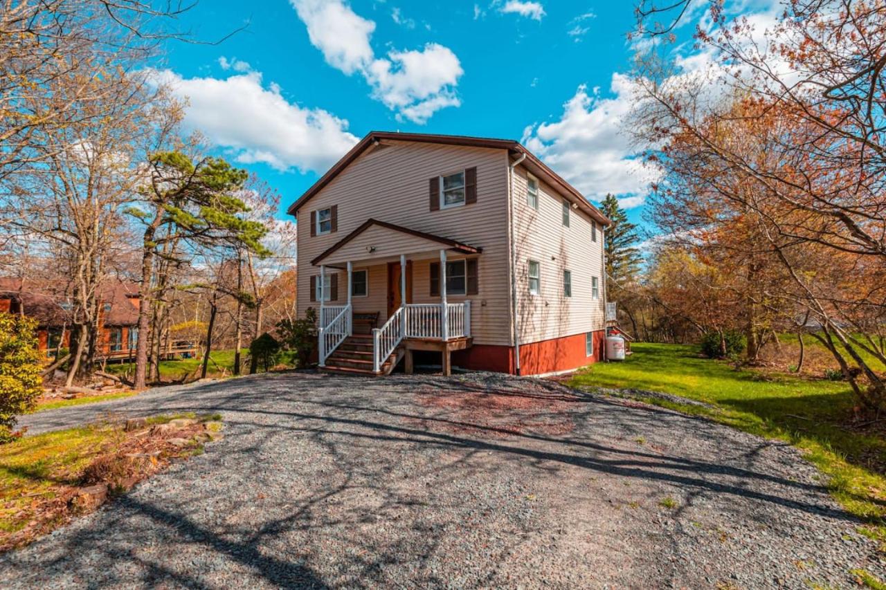 Cheerful 6 bedroom in the heart of Poconos
