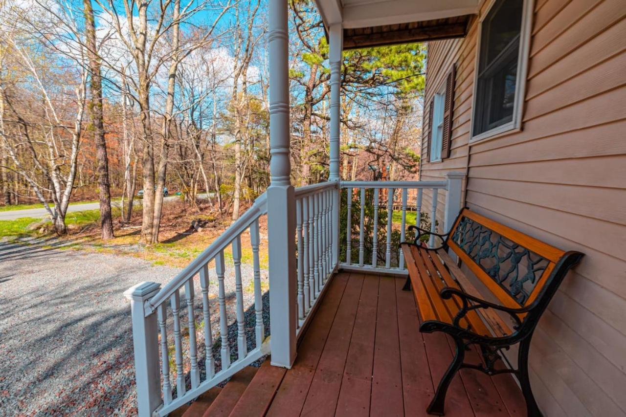 Cheerful 6 bedroom in the heart of Poconos